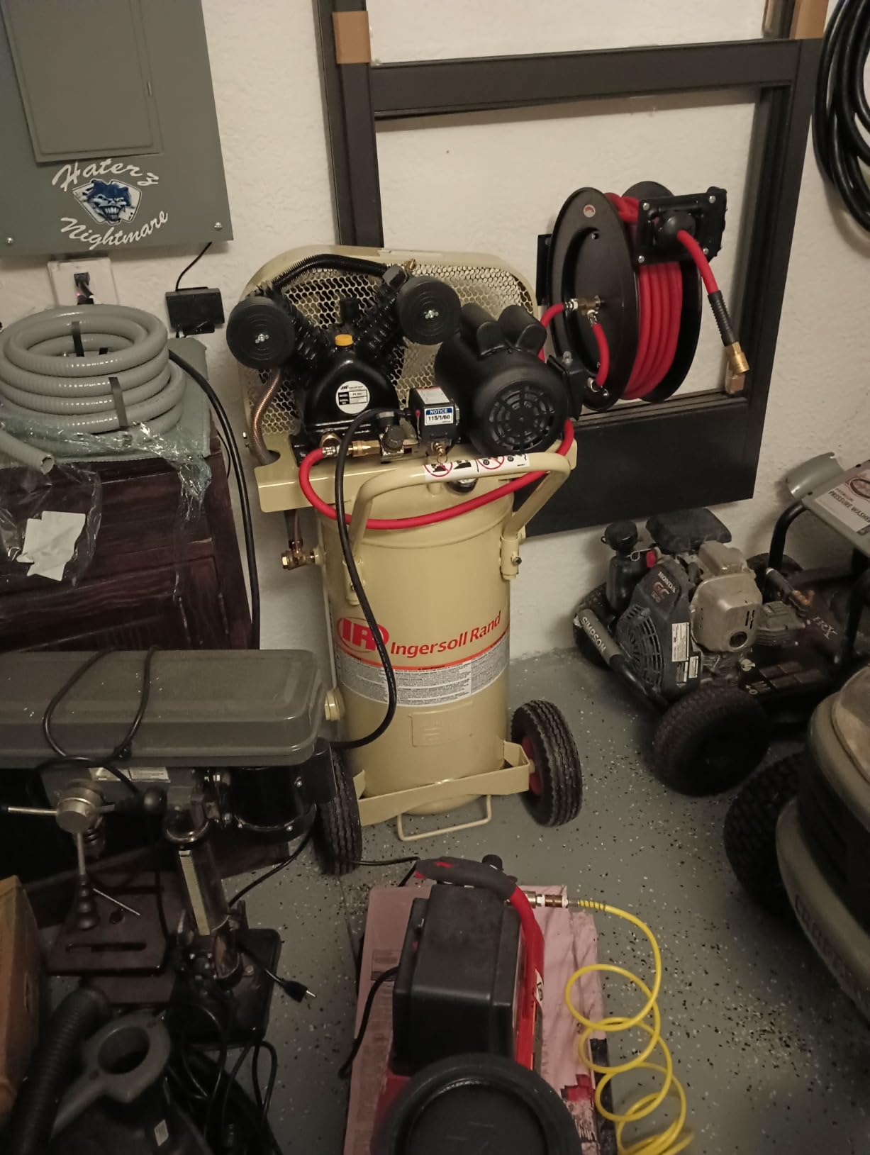 Ingersoll Rand P1.5IU-A9 2hp 20 gal Single-Stage Compressor (115/1) 42663401 customer photo 1