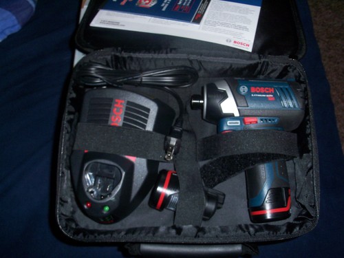 Bosch PS41-2A 12V Max Impact Driver Kit customer photo 2