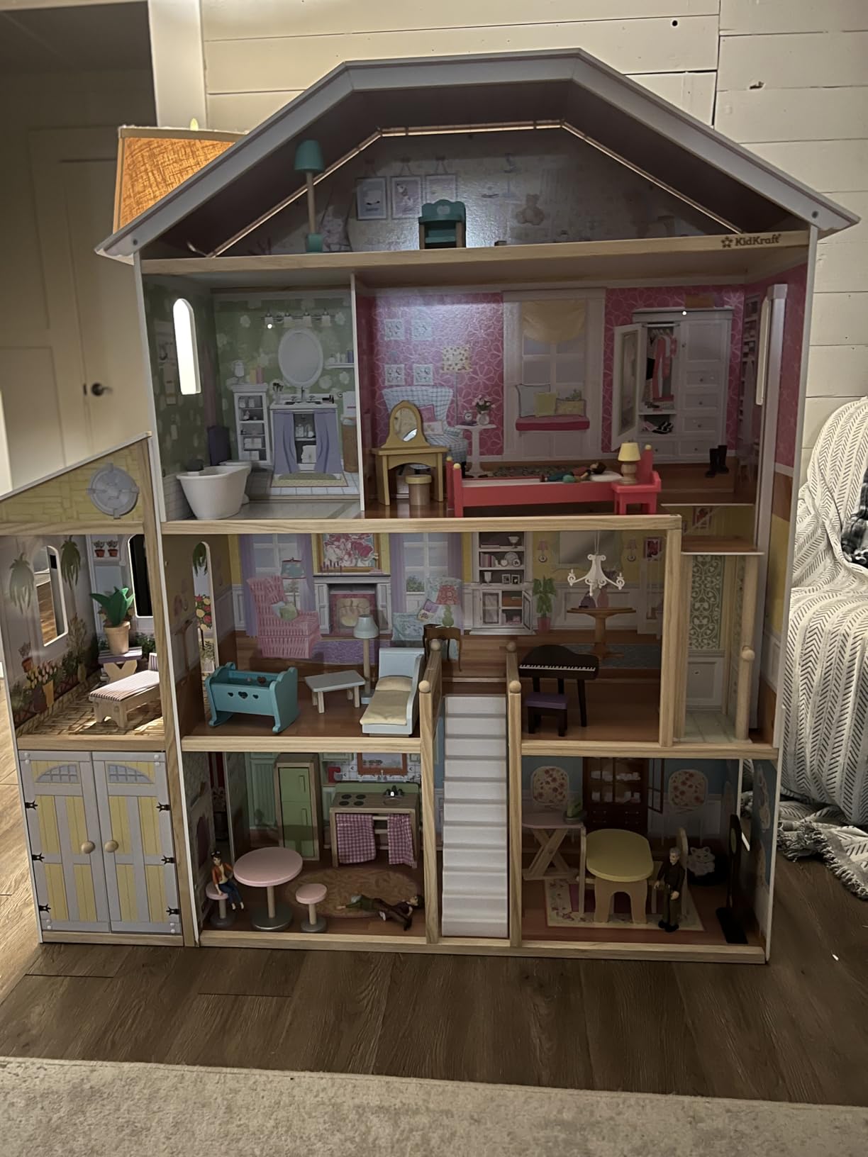 KidKraft Majestic Mansion Wooden Dollhouse with 34-Piece Accessories, Working Elevator and Garage, Gift for Ages 3+ customer photo 2