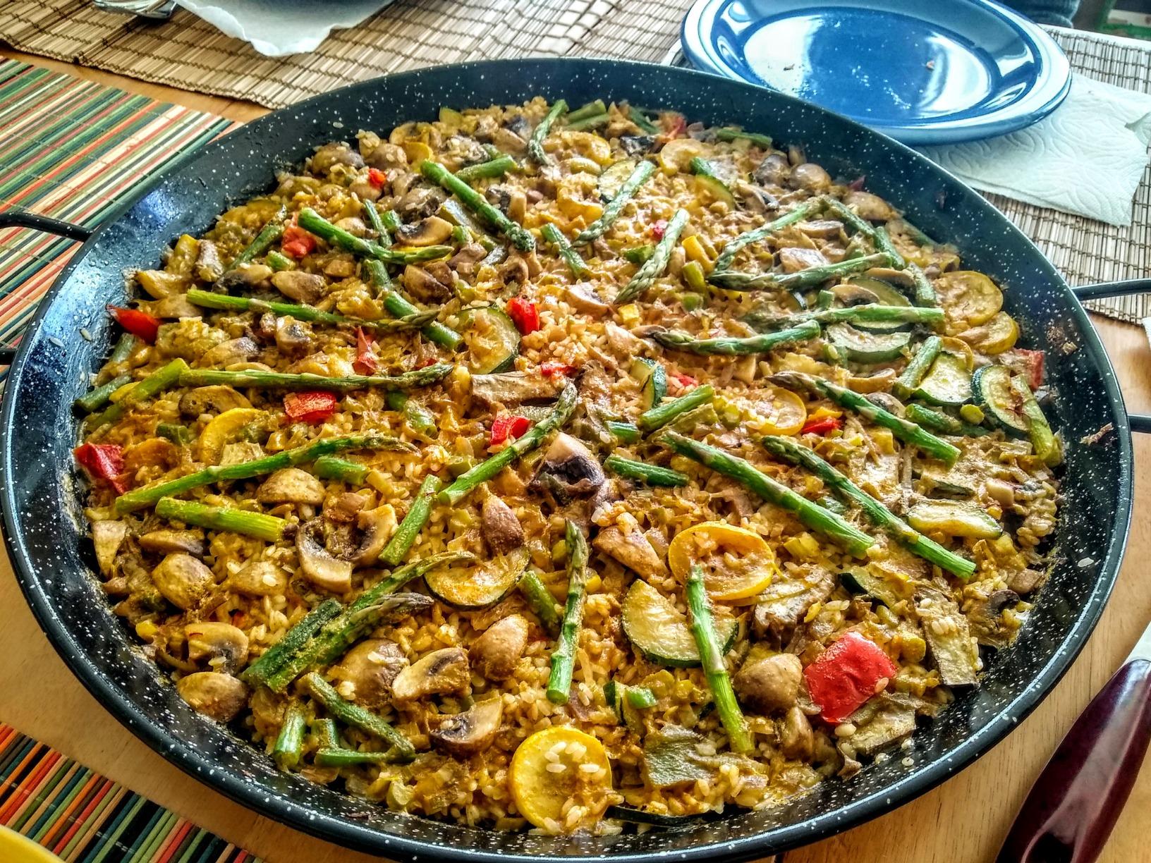 Garcima 18-Inch Enameled Steel Paella Pan, 46cm customer photo 2