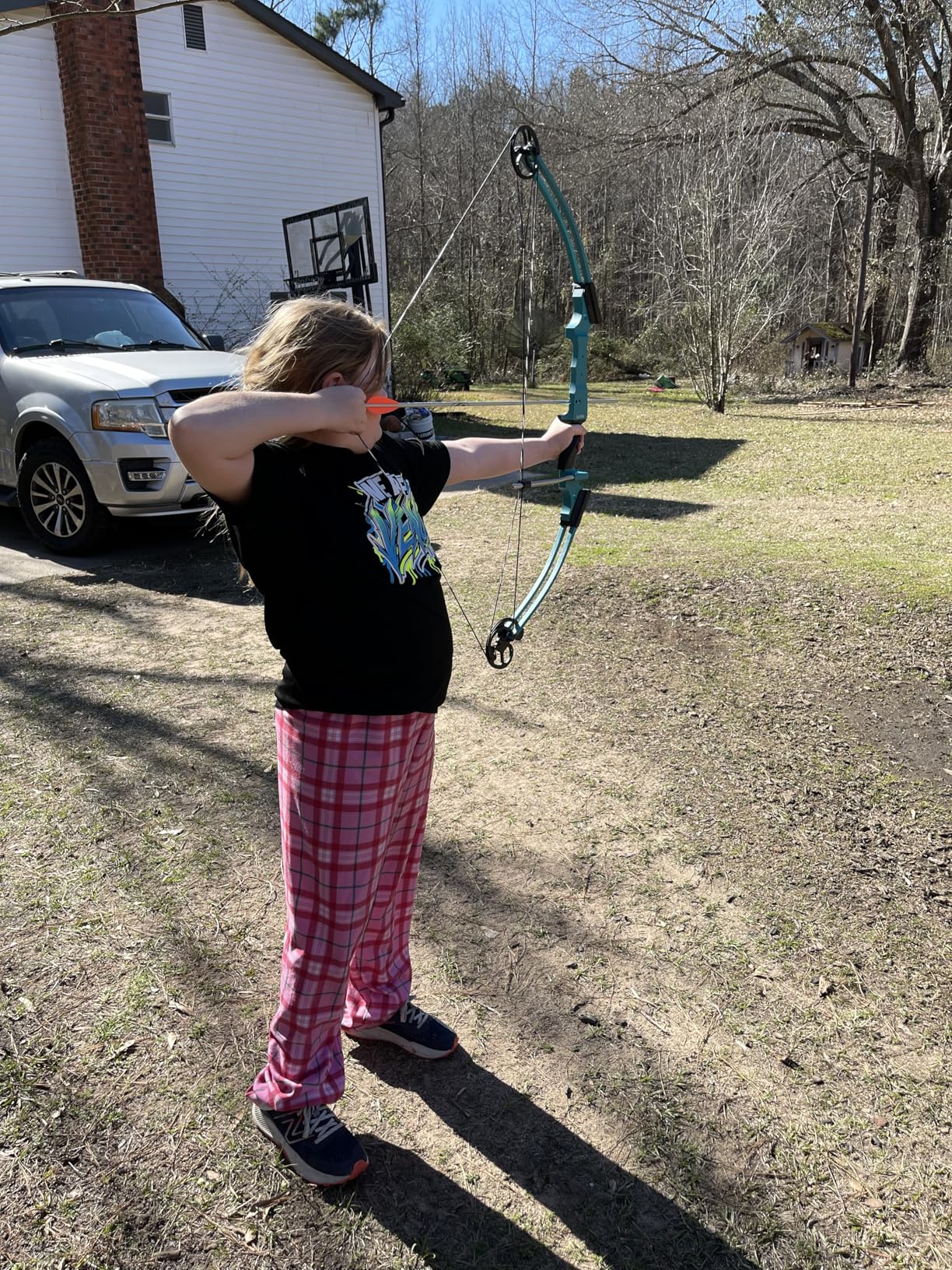 Genesis Original Kit - Lightweight Compound Bow w/ Adjustable Draw Weight and Draw Length for Kids and Adults customer photo 1