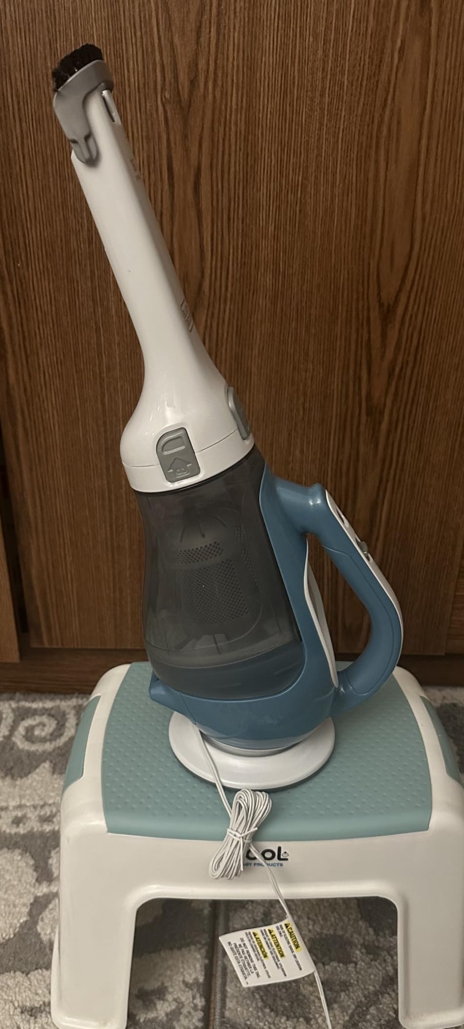 BLACK+DECKER dustbuster AdvancedClean Handheld Vacuum Cordless, Compact Home and Car Vacuum with Crevice Tool, Rotating Nozzle and Charging Station, Large Dust Bowl (CHV1410L) customer photo 1