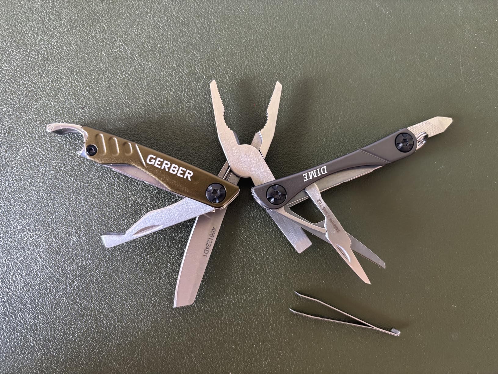 Gerber Gear Dime 12-in-1 Mini EDC Multitool - Needle Nose Pliers, Pocket Knife, Keychain, Bottle Opener - EDC Gear and Equipment - Green customer photo 2