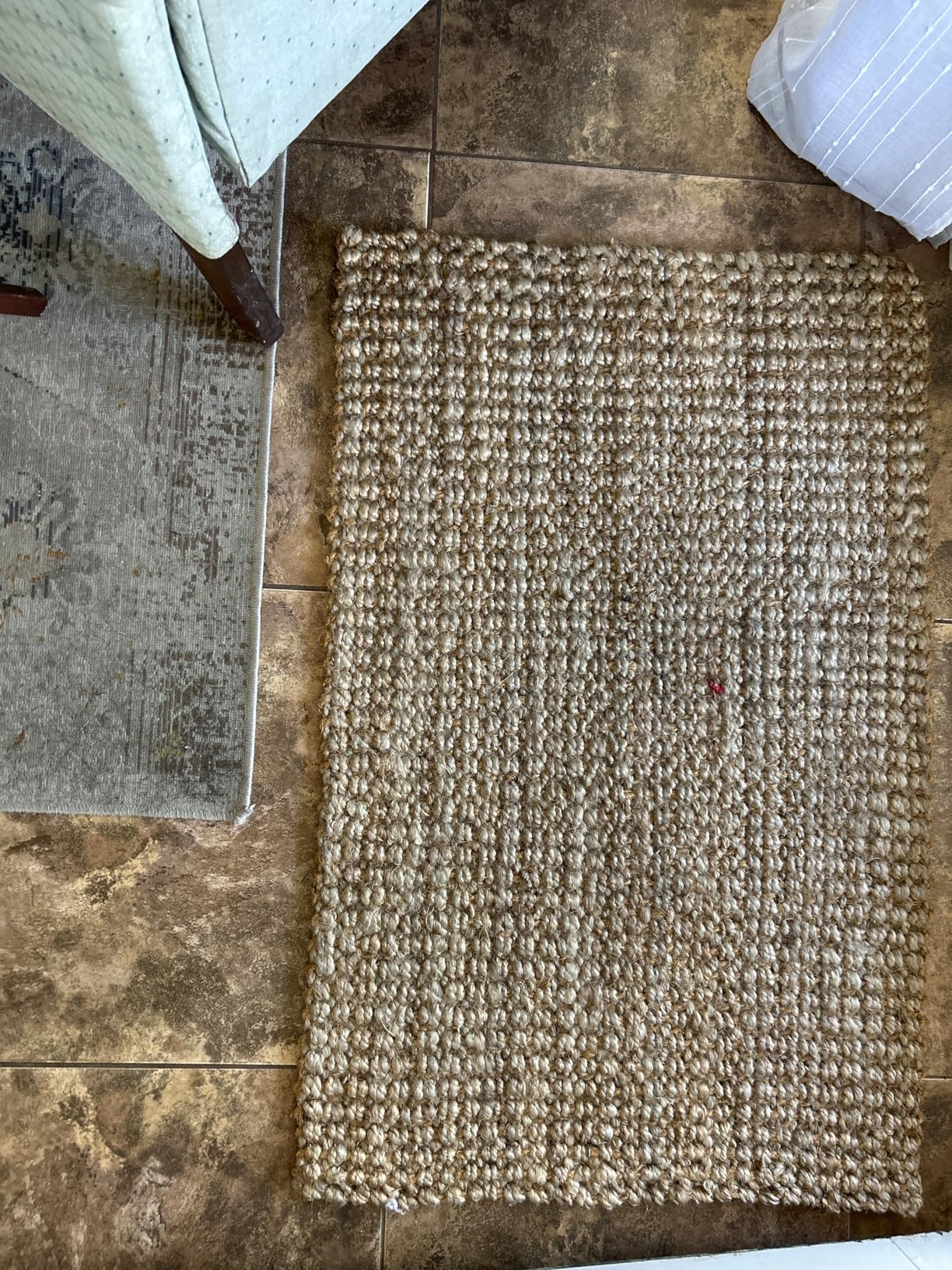 IRONGATE Jute Handspun Area Rug - Premium Jute Handwoven Reversible Chunky Textured Tan Beige Neutral Throw Accent Rug Carpet - Rustic Farmhouse Decor - 24