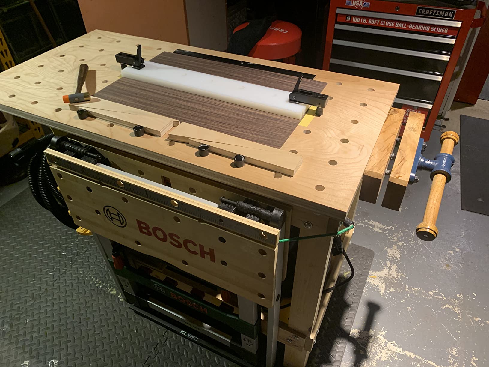 Bosch Work Bench PWB 600 (4 Blade Clamps, Cardboard Box, Max Load Capacity: 200 kg) customer photo 1