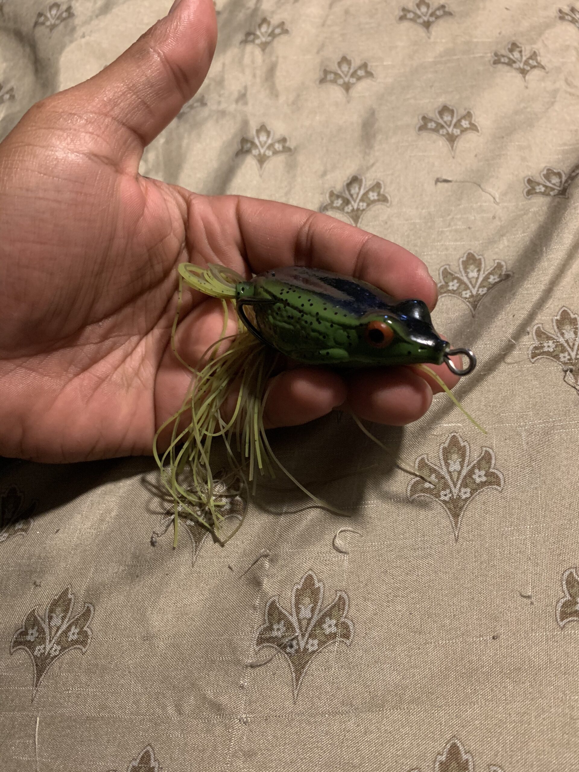 Strike King KVD Sexy Frog 5/8 oz Fishing Lure, Sealed Nose, Free Floating Rattle, Open Water or Heavy Cover customer photo 2
