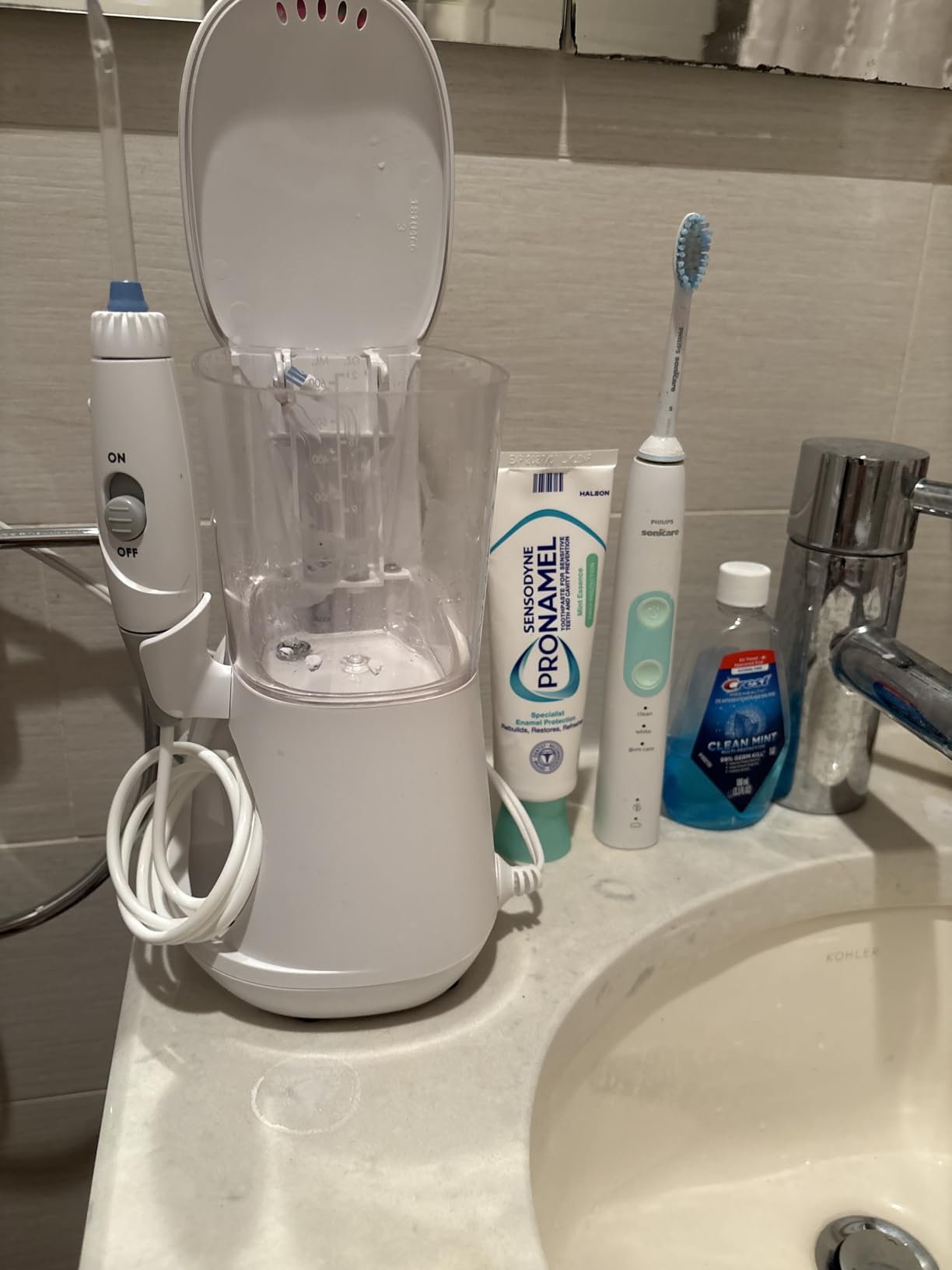 Waterpik Aquarius Water Flosser For Teeth Cleaning, Gums, Braces, Dental Care, Electric Power With 10 Settings, 7 Tips For Multiple Users And Needs, ADA Accepted, White WP-660, Packaging May Vary customer photo 2