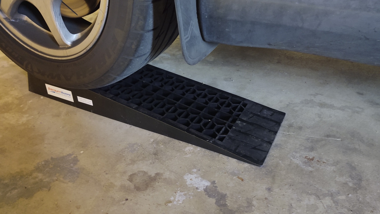 Car Ramps for Oil Change, Low Profile, 2,200 lb GAWR, 2.5