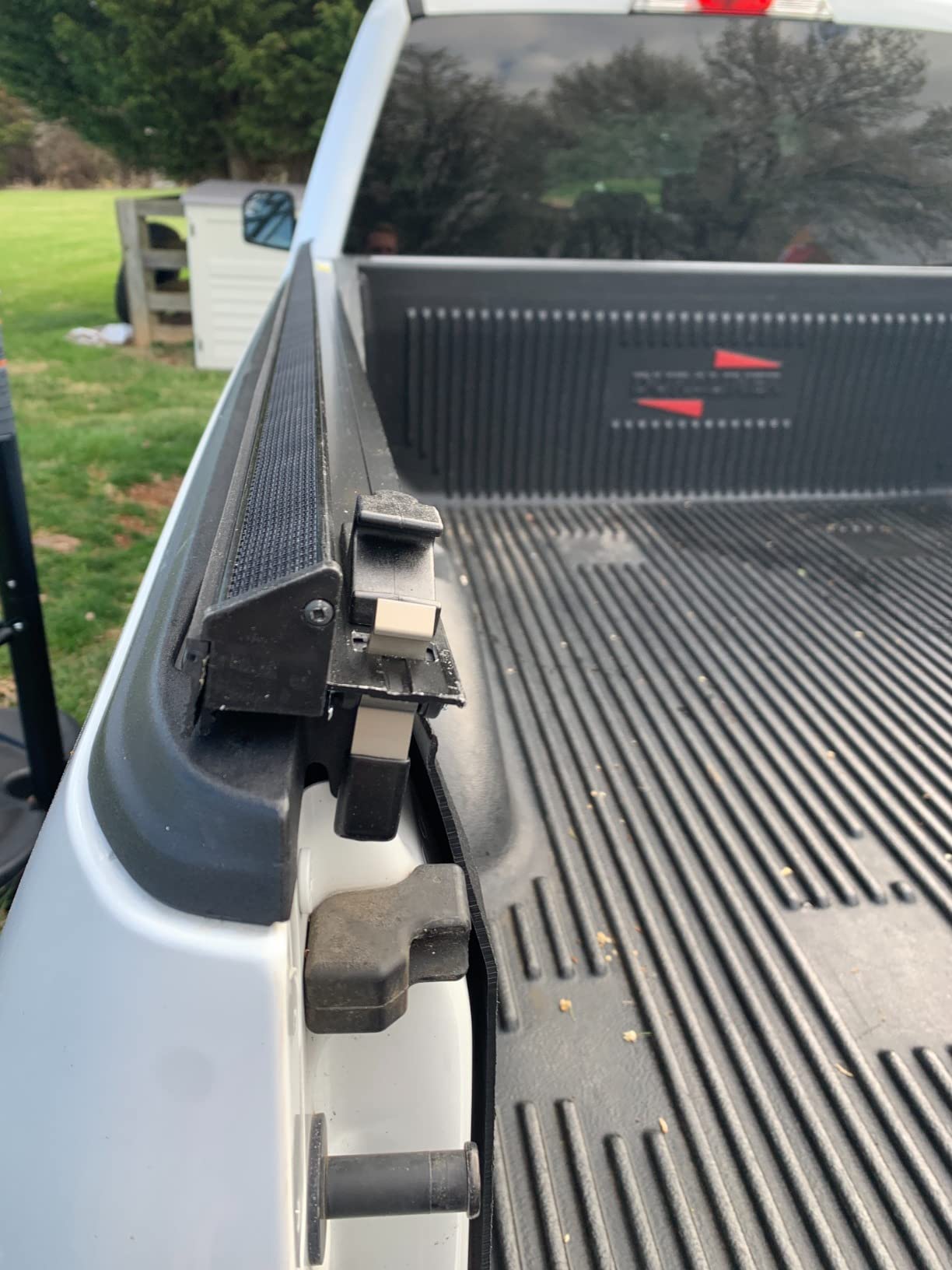 Gator EFX Soft Roll-Up Truck Bed Tonneau Cover - Heavy-Duty Truck Bed Protection - Durable Vinyl Panels - Hard Folding Tonneau Cover - 2015-2020 Ford F-150 (incl. Raptor) - 5'7