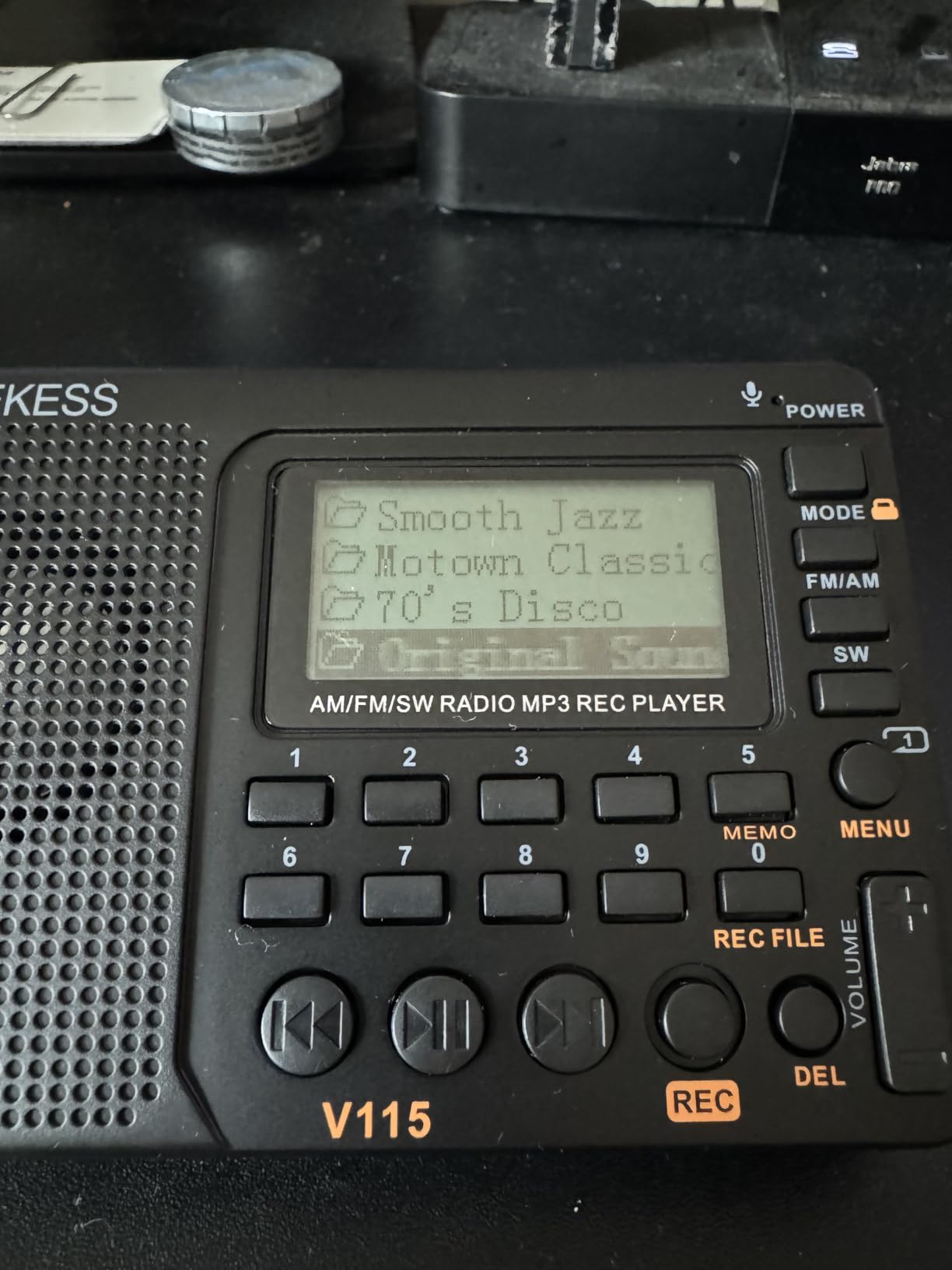 Retekess V115 Shortwave Radio, Digital Radio AM FM, Shortwave Receiver with 1000mAh Rechargeable Battery, Presets, TF/AUX Playback and Recording, Bass Speaker, for Camping customer photo 2