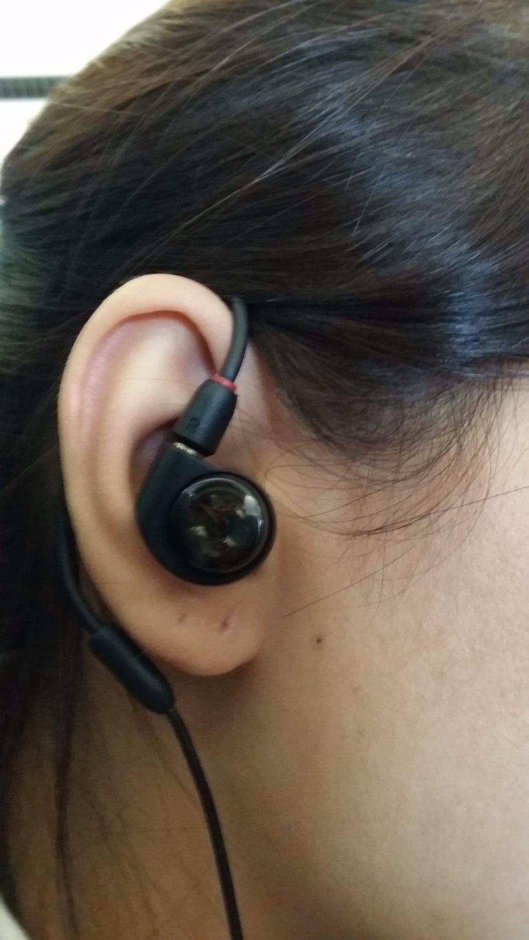 Audio-Technica ATH-E40 Professional In-Ear Monitor Headphones - Dual Phase Drivers for Stage Performance customer photo 1