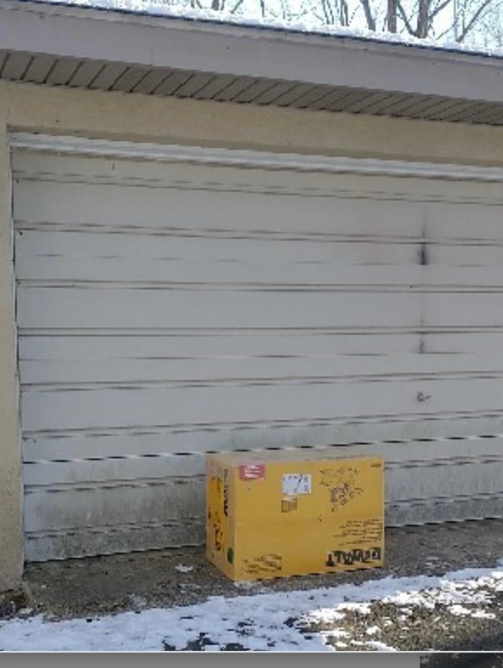 DEWALT 12 Inch Double Bevel Sliding Compound Miter Saw (DWS779) customer photo 1