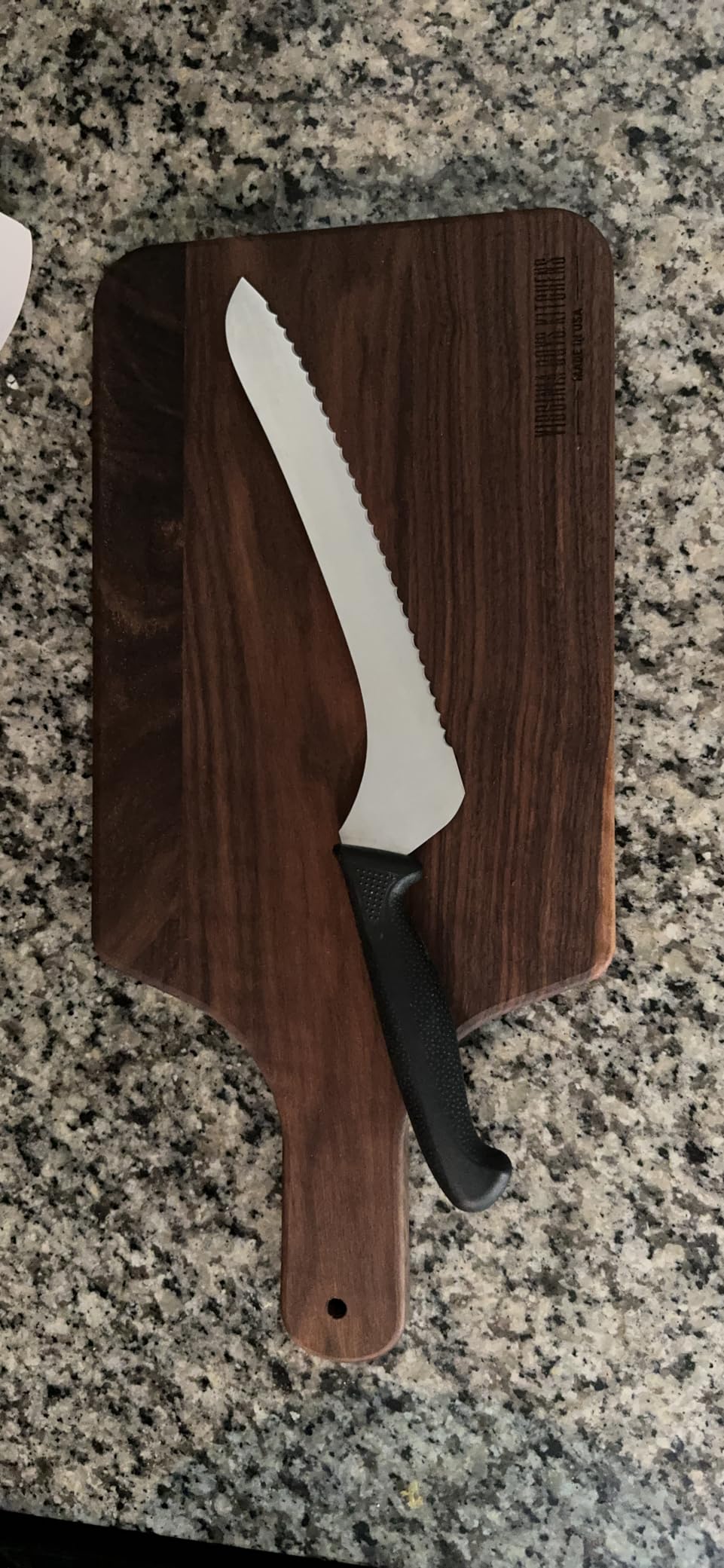 Mercer Culinary M23890 Millennia 9-Inch Offset Wavy Edge Bread Knife customer photo 2
