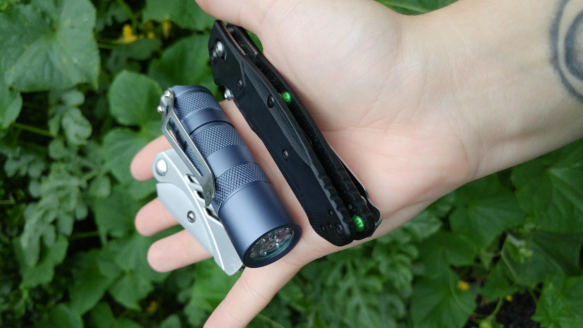 Benchmade - Osborne, Every Day, Outdoor, Folding Knife, Reverse Tanto Blade with Black G10 Handle (940-2) customer photo 1