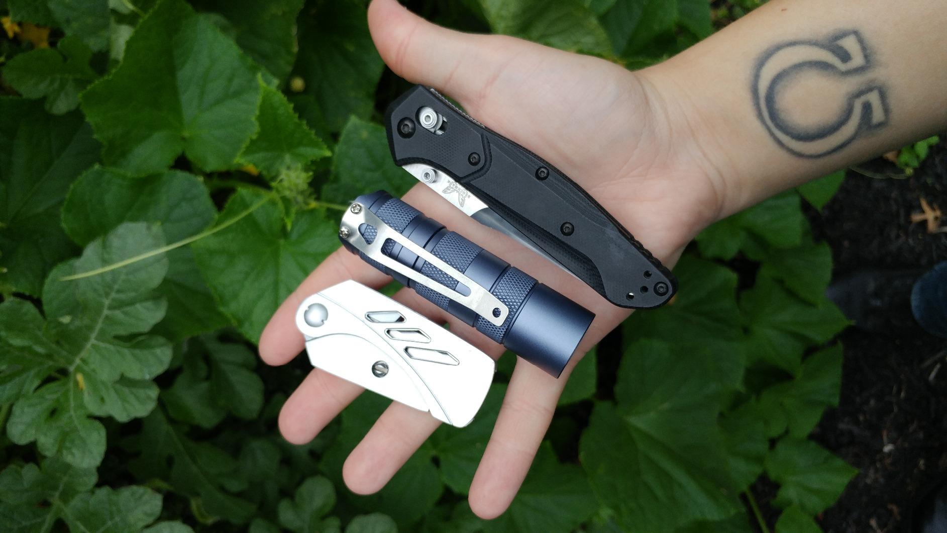 Benchmade - Osborne, Every Day, Outdoor, Folding Knife, Reverse Tanto Blade with Black G10 Handle (940-2) customer photo 2