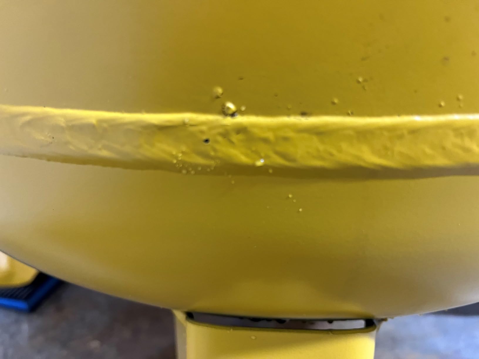 DEWALT 60 Gallon Stationary Vertical Air Compressor, 5 HP, OIL Lube, 230 Volt, 65 dB customer photo 2