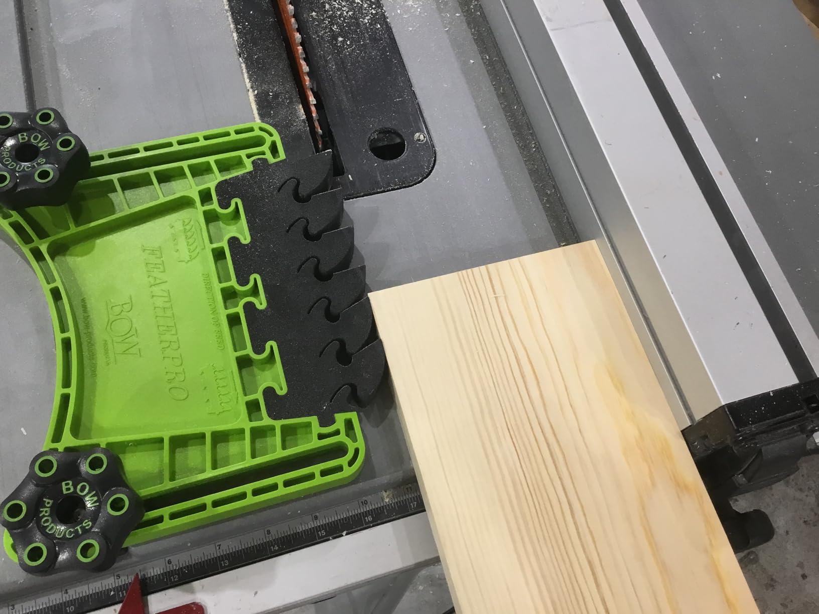 BOW Products FeatherPRO FP1 - Featherboard for Table Saws, Router Tables and Band Saws - EVA Feathers that Reduce Kickback - Woodworking Tools and Safety Accessories customer photo 1