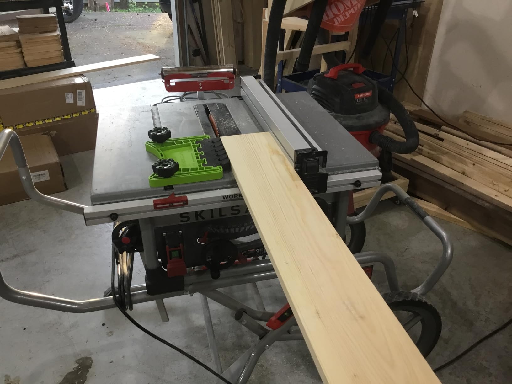 BOW Products FeatherPRO FP1 - Featherboard for Table Saws, Router Tables and Band Saws - EVA Feathers that Reduce Kickback - Woodworking Tools and Safety Accessories customer photo 2