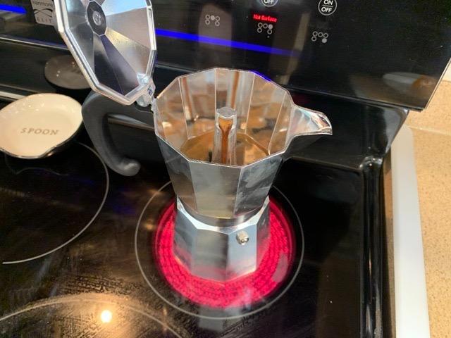 Bellemain Stovetop Espresso Maker | Italian Moka Pot Espresso Maker, Classic Aluminum Design, 6-Cup, Silver customer photo 1