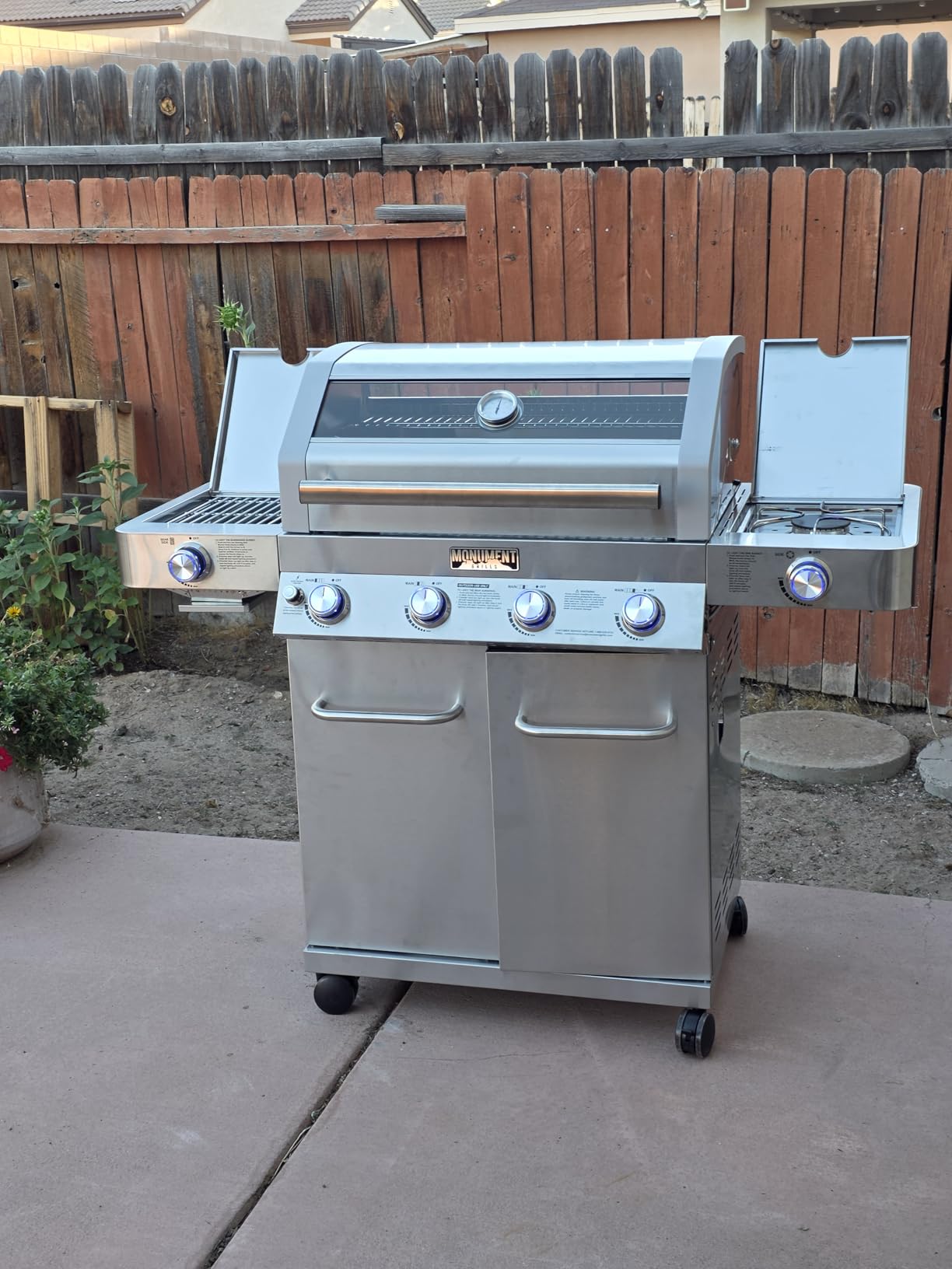 Monument Grills Larger 4+2 Burner Propane Gas Grill Stainless Steel Cabinet Style with Clearview Lid, Knob Controls, Built-In Thermometer, Infrared Side Sear Burners & Side Burners, Outdoor Use customer photo 2