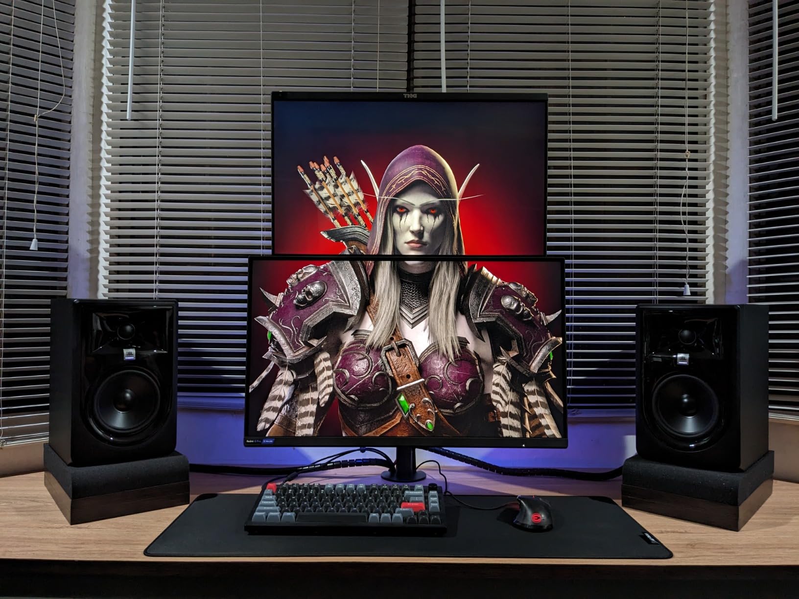 JBL Professional 305P MkII 5-Inch 2-Way Powered, Active Monitor Speaker for Near Field Music Production, Studio Monitor, Desktop Computer, Hi-Fi Audio customer photo 2