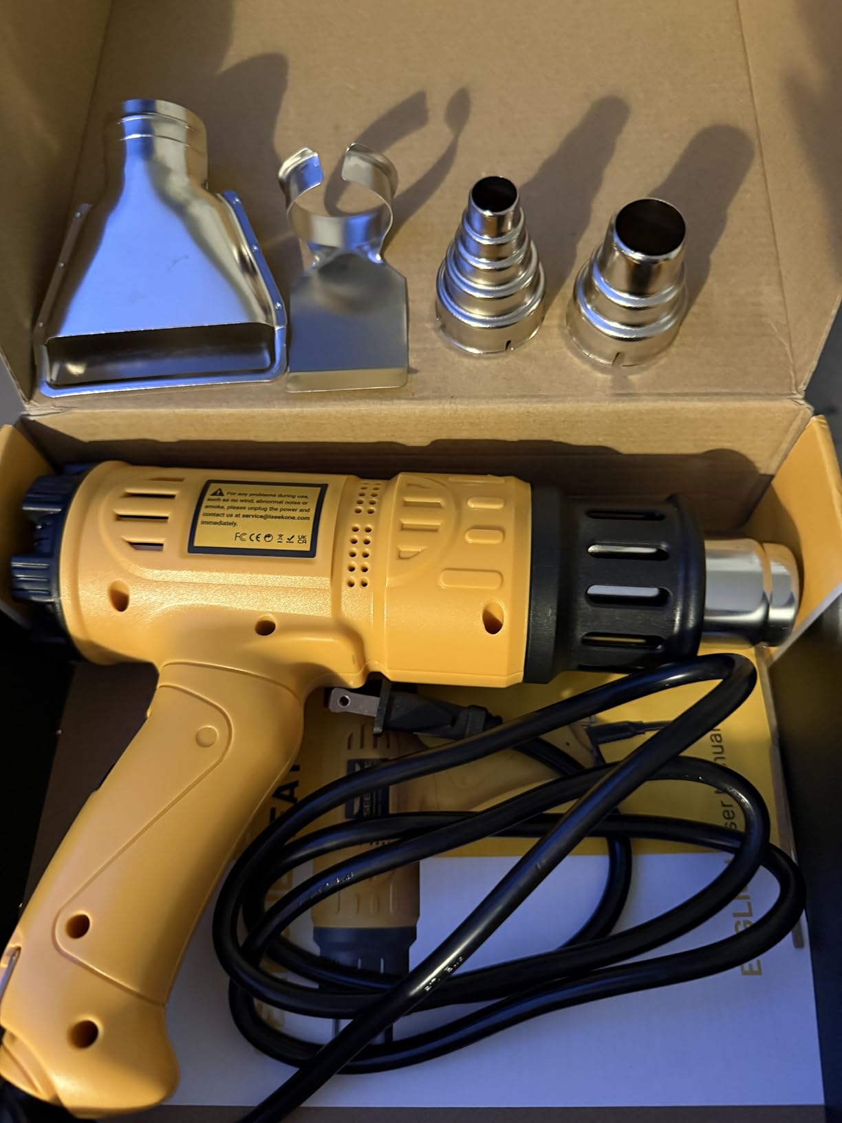 SEEKONE Heat Gun 1800W 122℉-1202℉ Fast Heating Heavy Duty Hot Air Gun Kit Variable Temperature Control Overheat Protection with 4 Nozzles for Crafts, Shrinking PVC, Stripping Paint customer photo 2