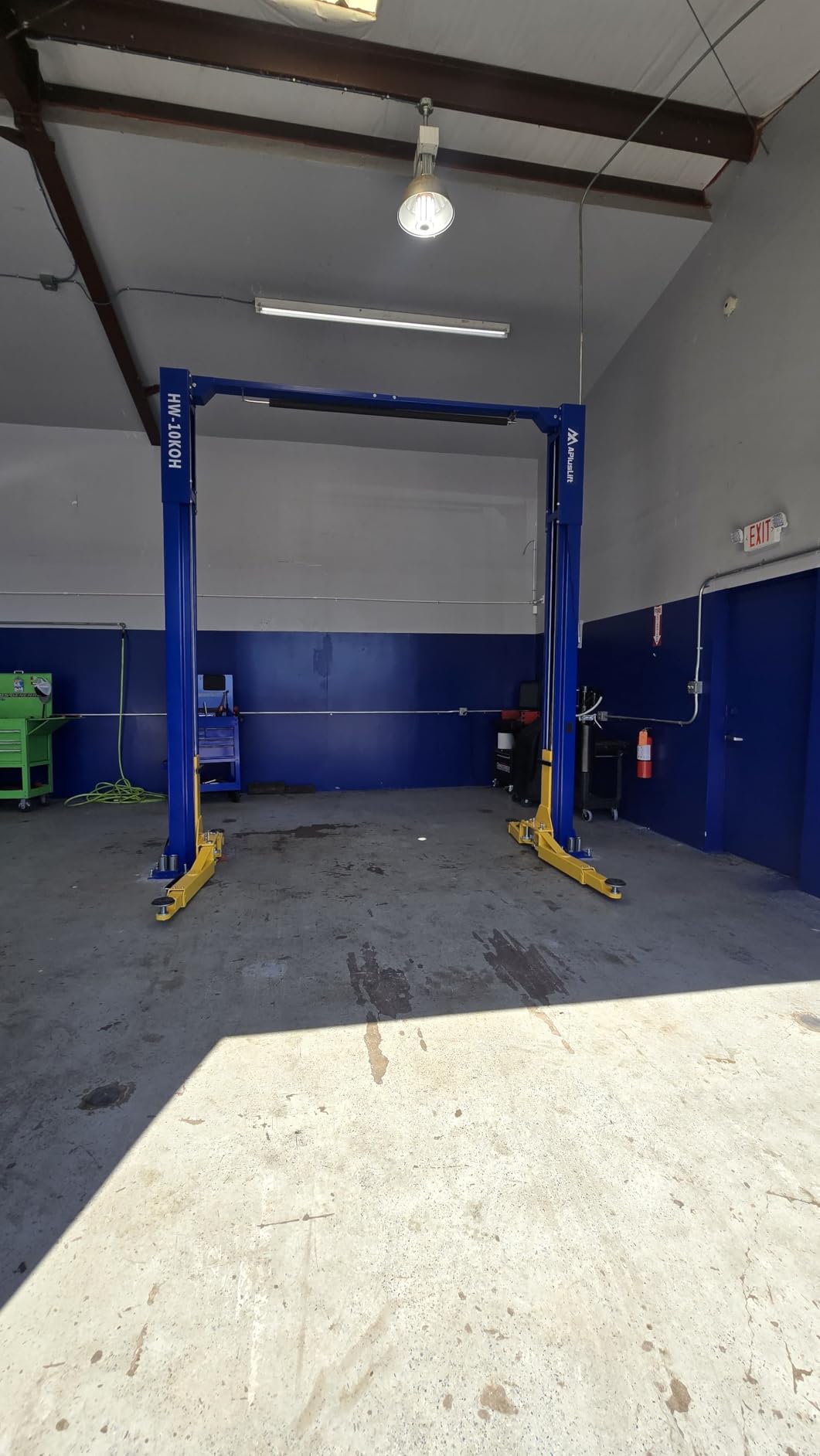 APlusLift HW-10KOH-A 10000LB Two Post Overhead Clear Floor Car Lift/Industry Leading 3 Year Warranty customer photo 2