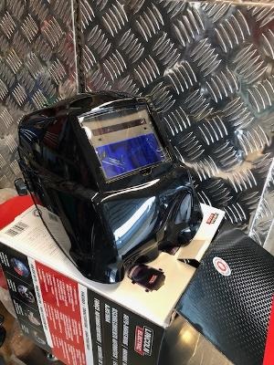 Lincoln Electric K3419-1 Glossy VAR 7-13 W/Grind ADF Helmet, Capacity, Volume, Polycarbonate, 11.12 x 10.25 x 11.87, Black customer photo 2