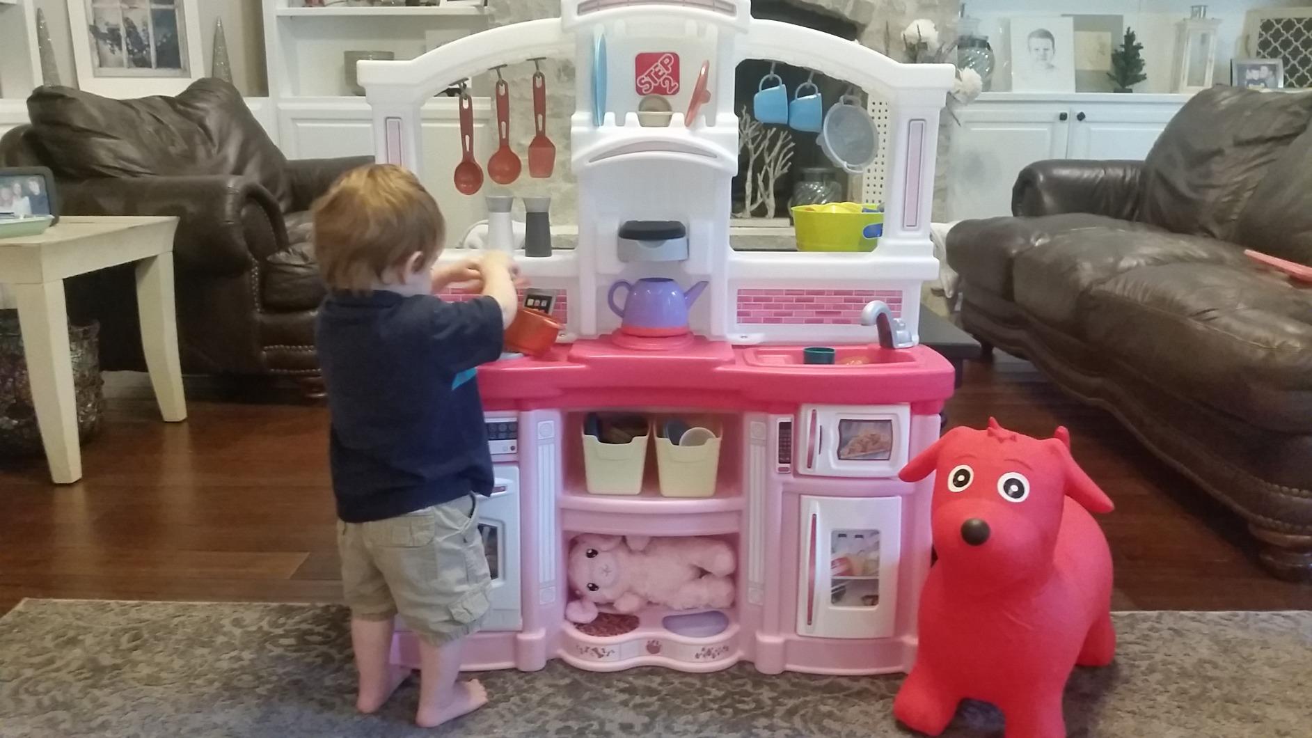 Step2 Fun with Friends Kids Kitchen Playset, Indoor/Outdoor Kitchenette, Interactive Play with Lights and Sounds, Durable Plastic, Includes 25 Piece Toy Accessories, Toddlers 2+ Years Old, Pink customer photo 1