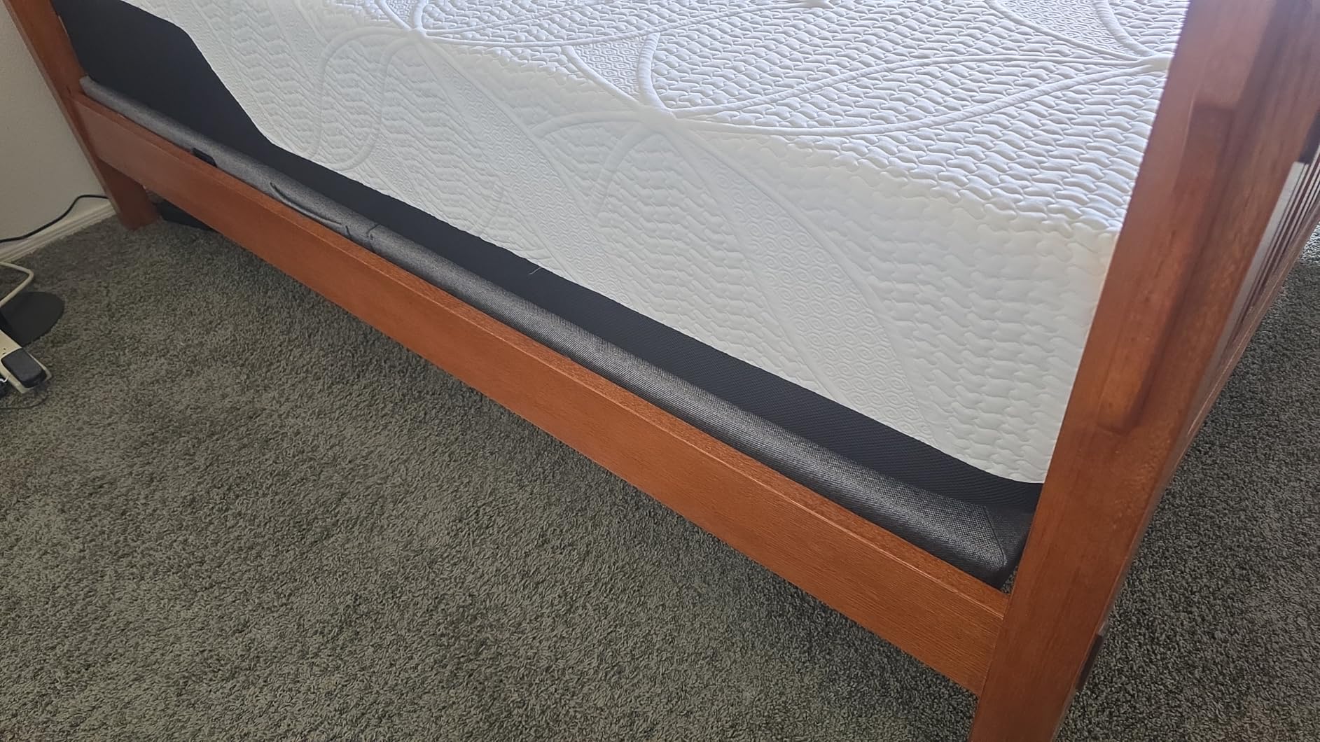 Classic Brands Cool Gel Chill Memory Foam 14-Inch Mattress with 2 BONUS Pillows |CertiPUR-US Certified |Bed-in-a-Box, Queen customer photo 1
