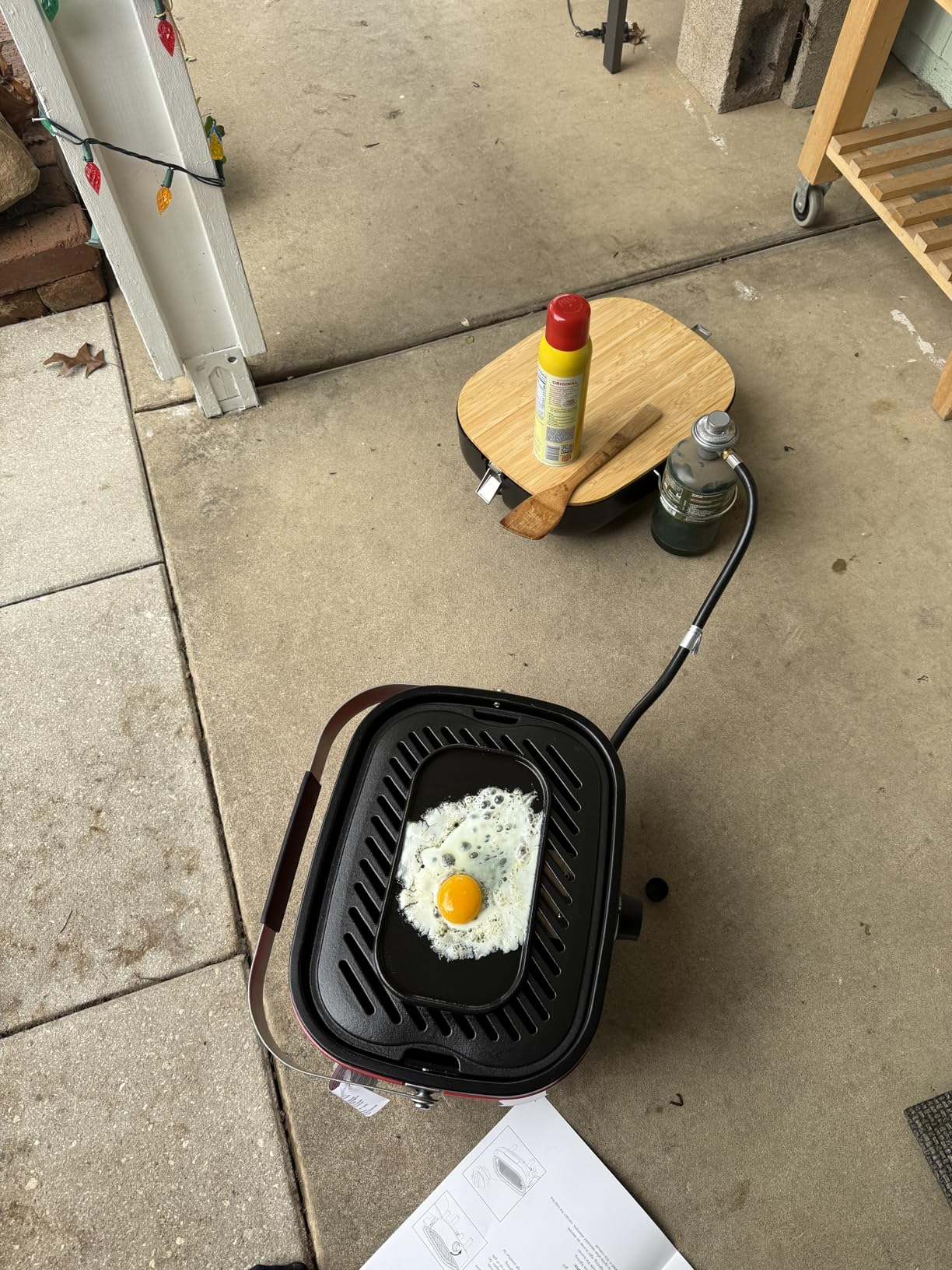 Cuisinart Venture Portable Gas Grill, Small Camping Grill with Cutting Board and Handle, Non Stick Porcelain Enameled Cast Iron Grate, 9,000 BTU Stainless Steel Burner for Camping, Tailgates, Beaches customer photo 2