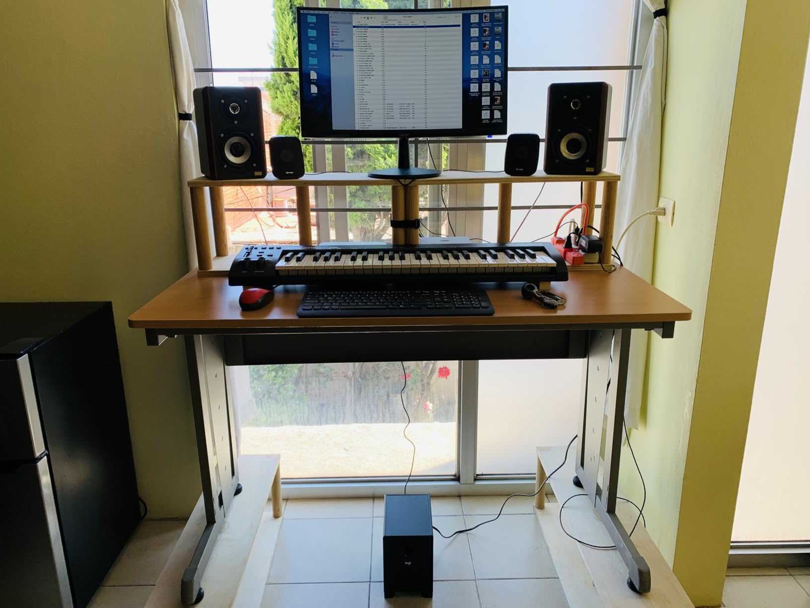 M-Audio Keystation 49 MK3 - Synth Action 49 Key USB MIDI Keyboard Controller with Assignable Controls, Pitch and Mod Wheels, and Software Included customer photo 1