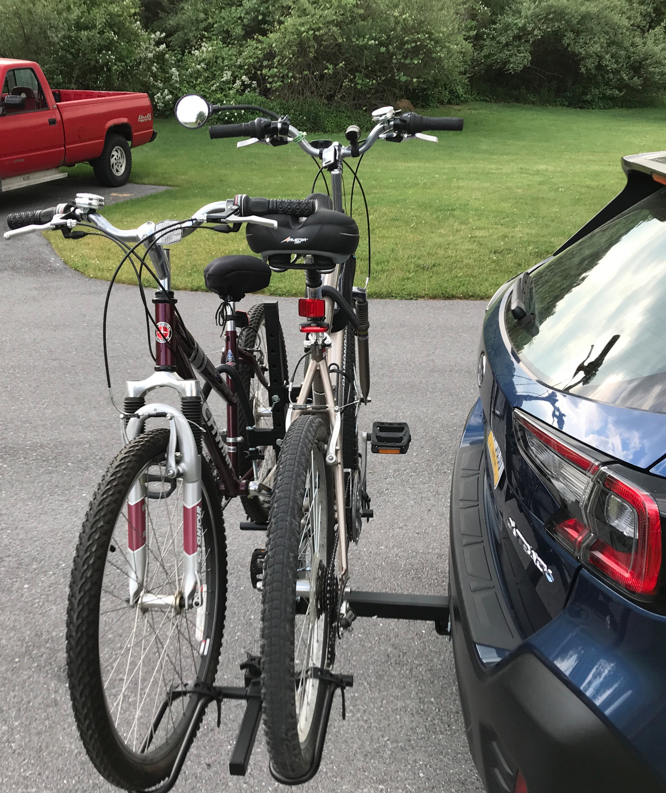 MaxxHaul Platform Bike Rack for 2 Bikes - Hitch Mounted Tray Carrier for SUV, Van, & Truck - Adjustable Tire Cradles & Foam Padded Hooks (50027) customer photo 1