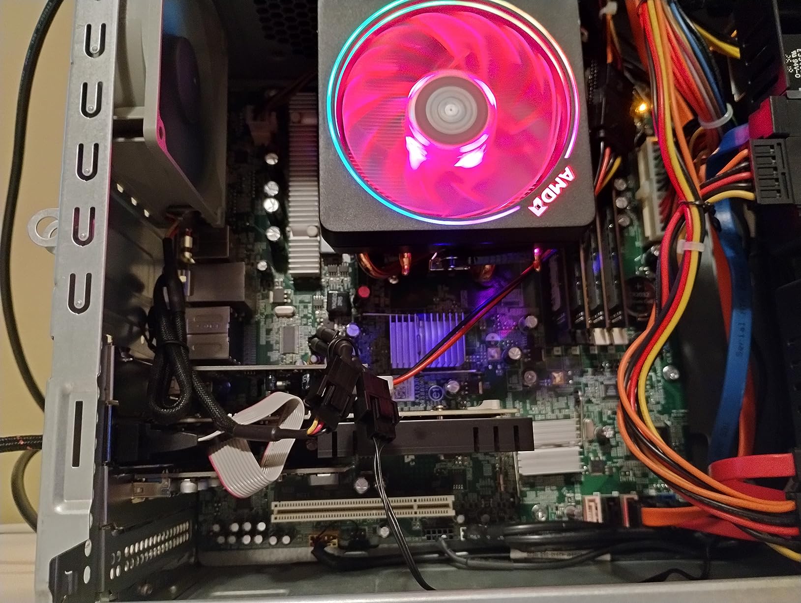 AMD Wraith Prism LED RGB Cooler Fan from Ryzen 7 2700X Processor AM4/AM2/AM3/AM3+ 4-Pin Connector Copper Base/Alum Heat Sink, compatible with Desktop customer photo 2