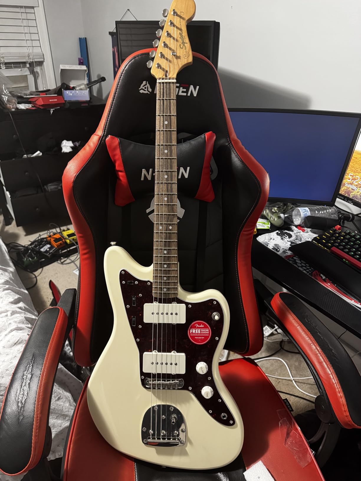 Squier Classic Vibe 60s Jazzmaster Electric Guitar - 3-Color Sunburst customer photo 1