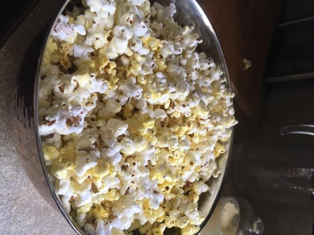 Cook N Home Basics Stovetop Popcorn Popper with Crank, 3-Minute Stirring Popcorn Maker, Aluminum with Metal Gears, 6 Quart customer photo 2