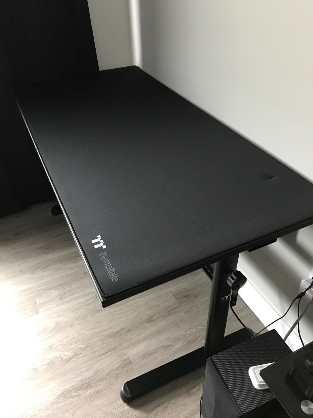 Thermaltake Tt Gaming Level 20 GT Battlestation Computer Gaming Desk, Adjustable Heights, Scratch Resistant Surface, Full-Sized Desk Mat, GD-LBS-BRHANX-01, Black customer photo 1