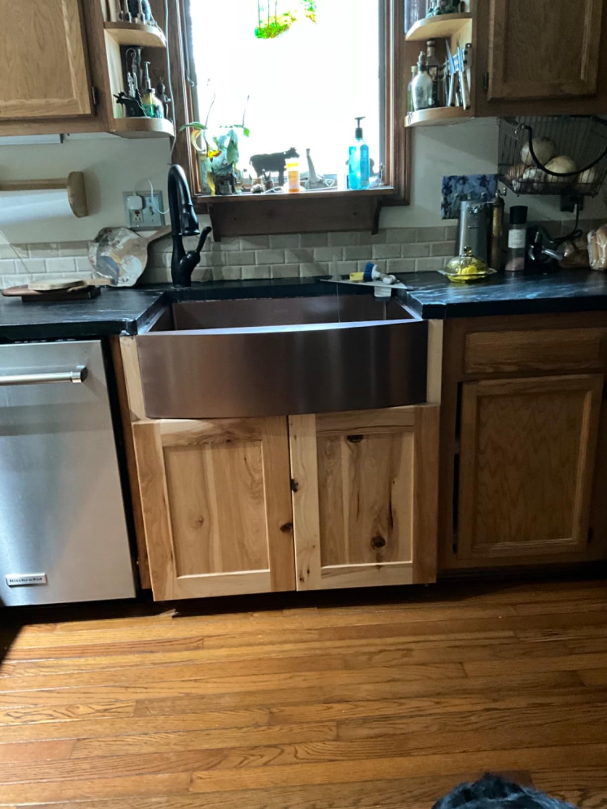 Ruvati Copper Tone 33-inch Apron-Front Farmhouse Kitchen Sink - Matte Bronze Stainless Steel Single Bowl - RVH9733CP customer photo 1