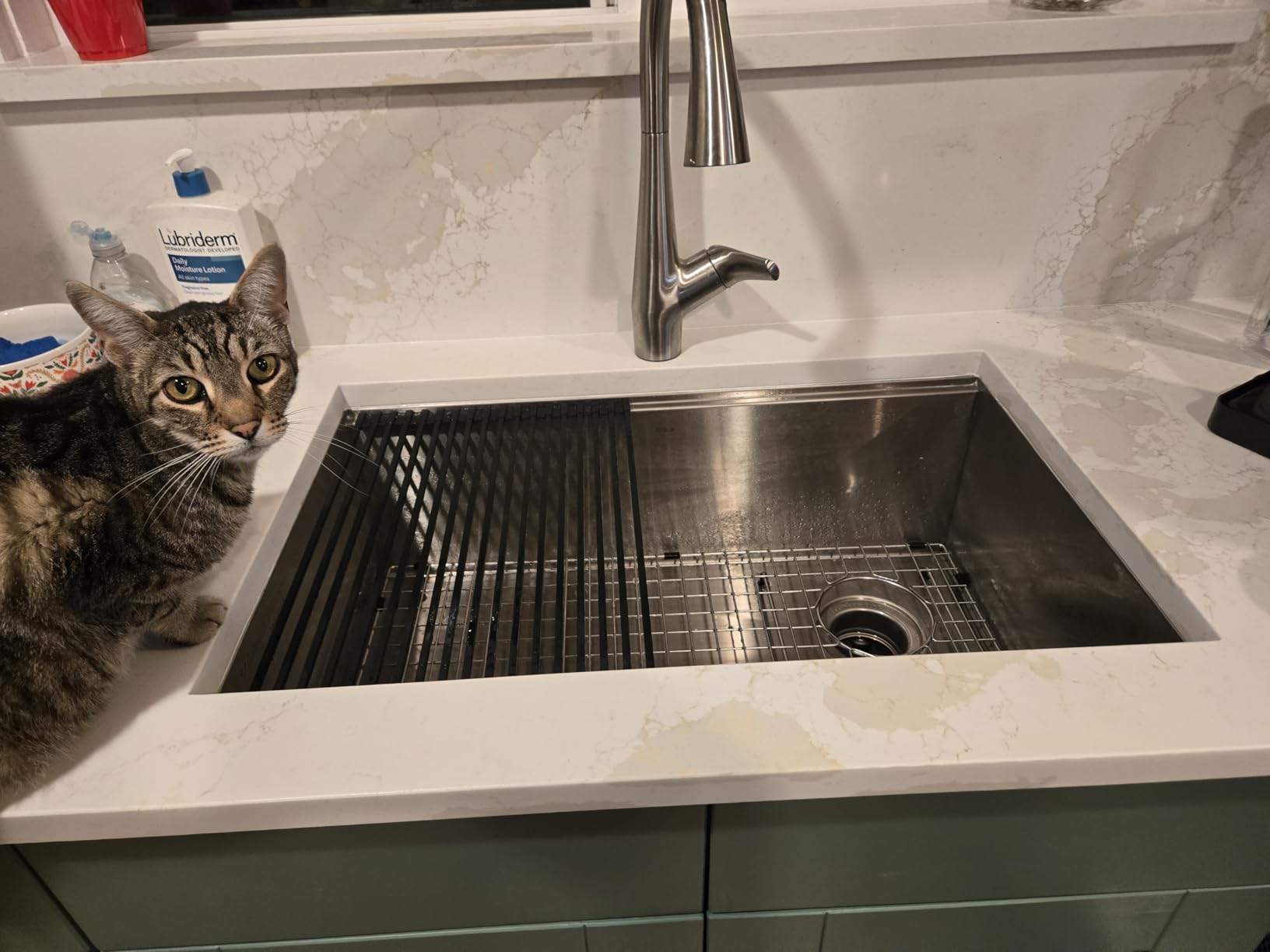 KRAUS Kore 32-Inch Undermount Workstation 16 Gauge Single Bowl Stainless Steel Kitchen Sink with Accessories, KWU110-32 customer photo 1