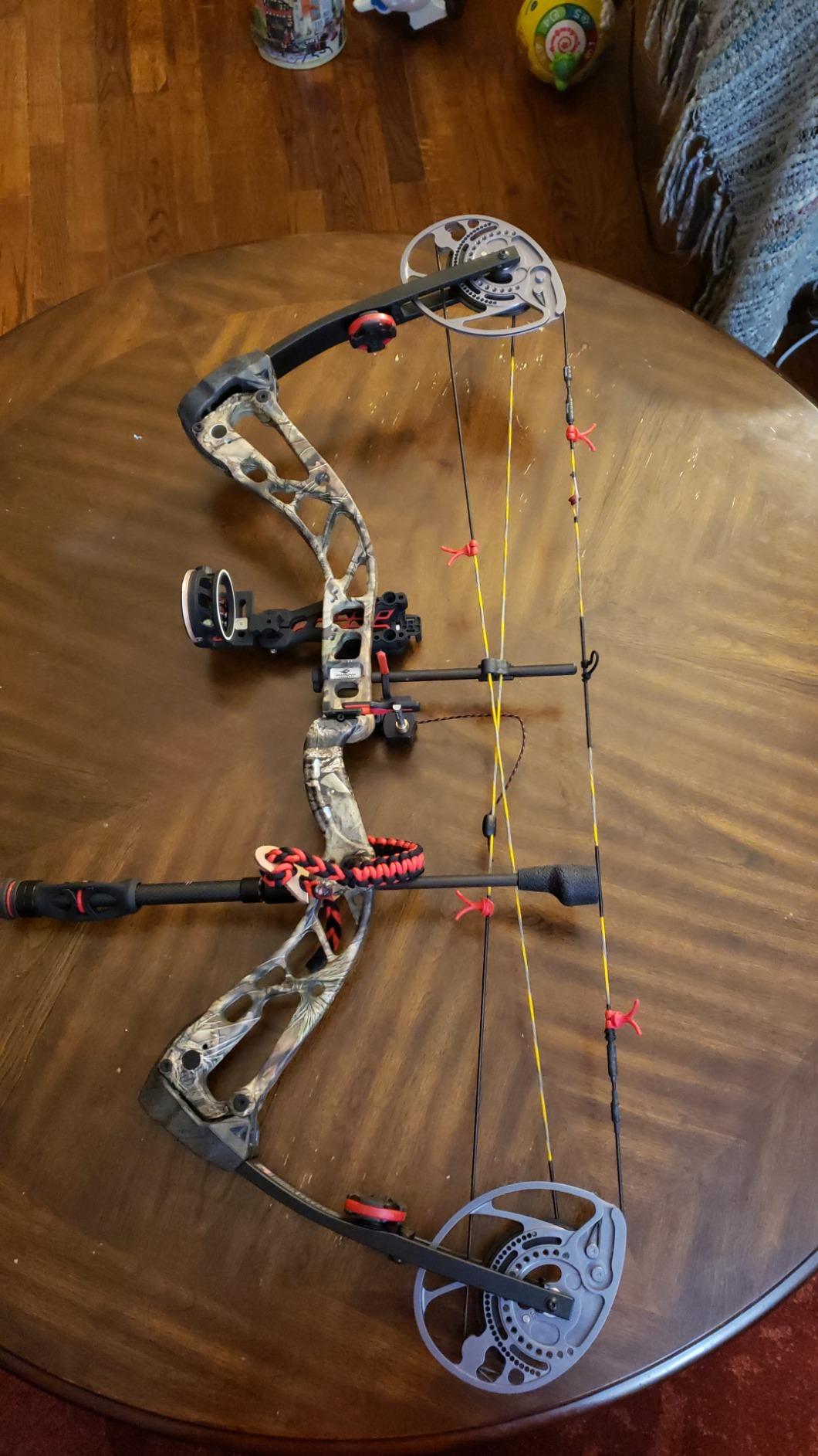 Diamond Archery Edge 320 70lbs Compound Bow customer photo 1