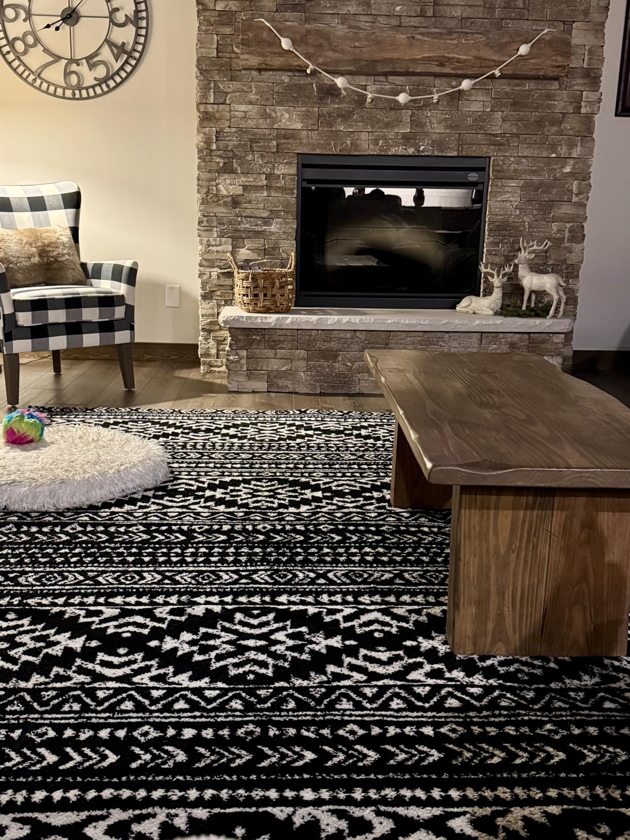 SAFAVIEH Area Rug 8x10 - Tulum Collection - Ivory & Grey, Moroccan Boho Tribal Design, Non-Shedding & Easy to Clean, Ideal for Living Room, Bedroom, Dining Space (TUL272A) customer photo 2