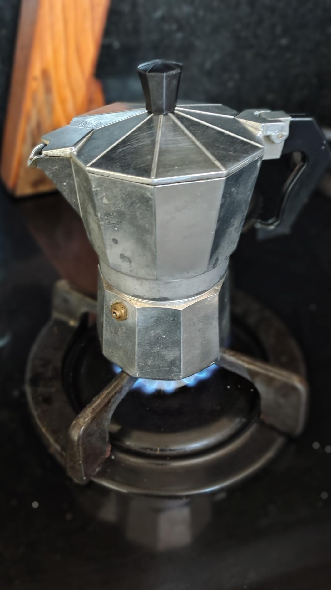 Mixpresso Moka Pot 3 Cup (5 oz Total) - Stovetop Espresso Maker for Gas and Electric Stove, Aluminum Cuban and Italian Coffee Maker customer photo 2
