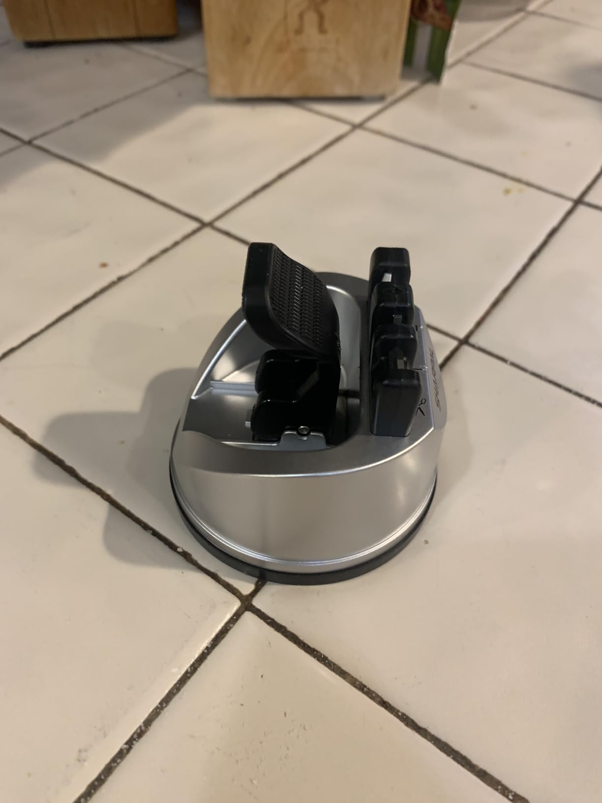 SHARPAL 191H Knife Scissors Sharpener | Repairs, Restores & Sharpens Straight, Serrated & Kitchen Knives - Versatile Sharpening Tool for Blades customer photo 2