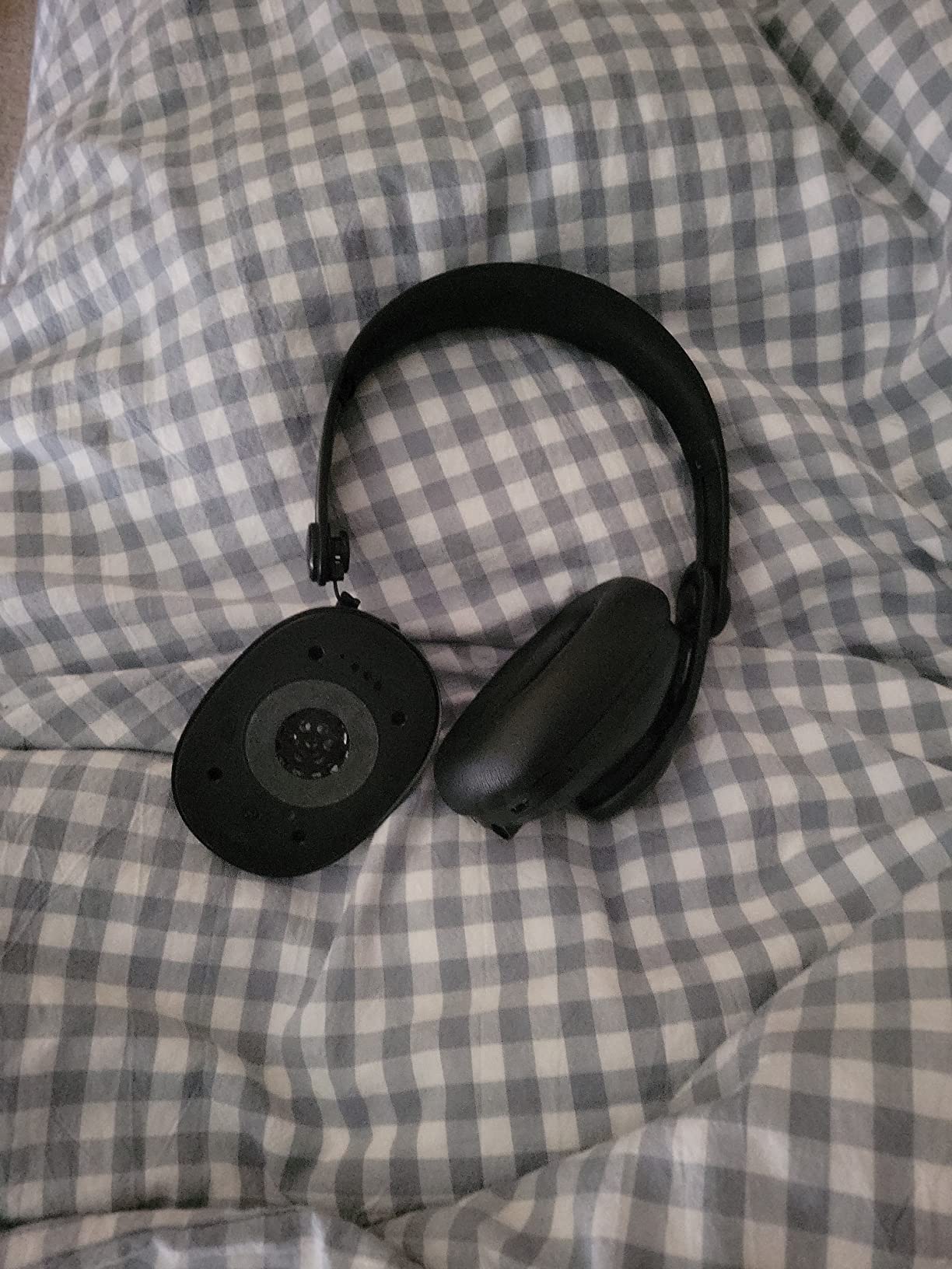 AKG Pro Audio K361BT Bluetooth Wireless or Wired, Over-Ear, Closed-Back, Light Weight, Foldable, Professional Recording Studio Headphones, Studio Monitor Mixing, Podcast, DJ Stereo Headsets, Black customer photo 2