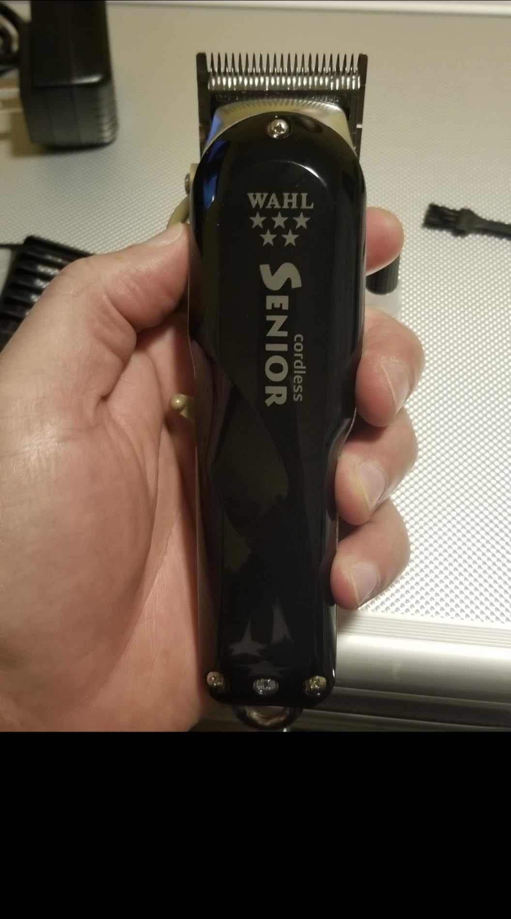 Wahl Professional 5 Star Cordless Senior Clipper, Precision Fade Blades, Metal Housing, 80-Minute Run Time customer photo 1