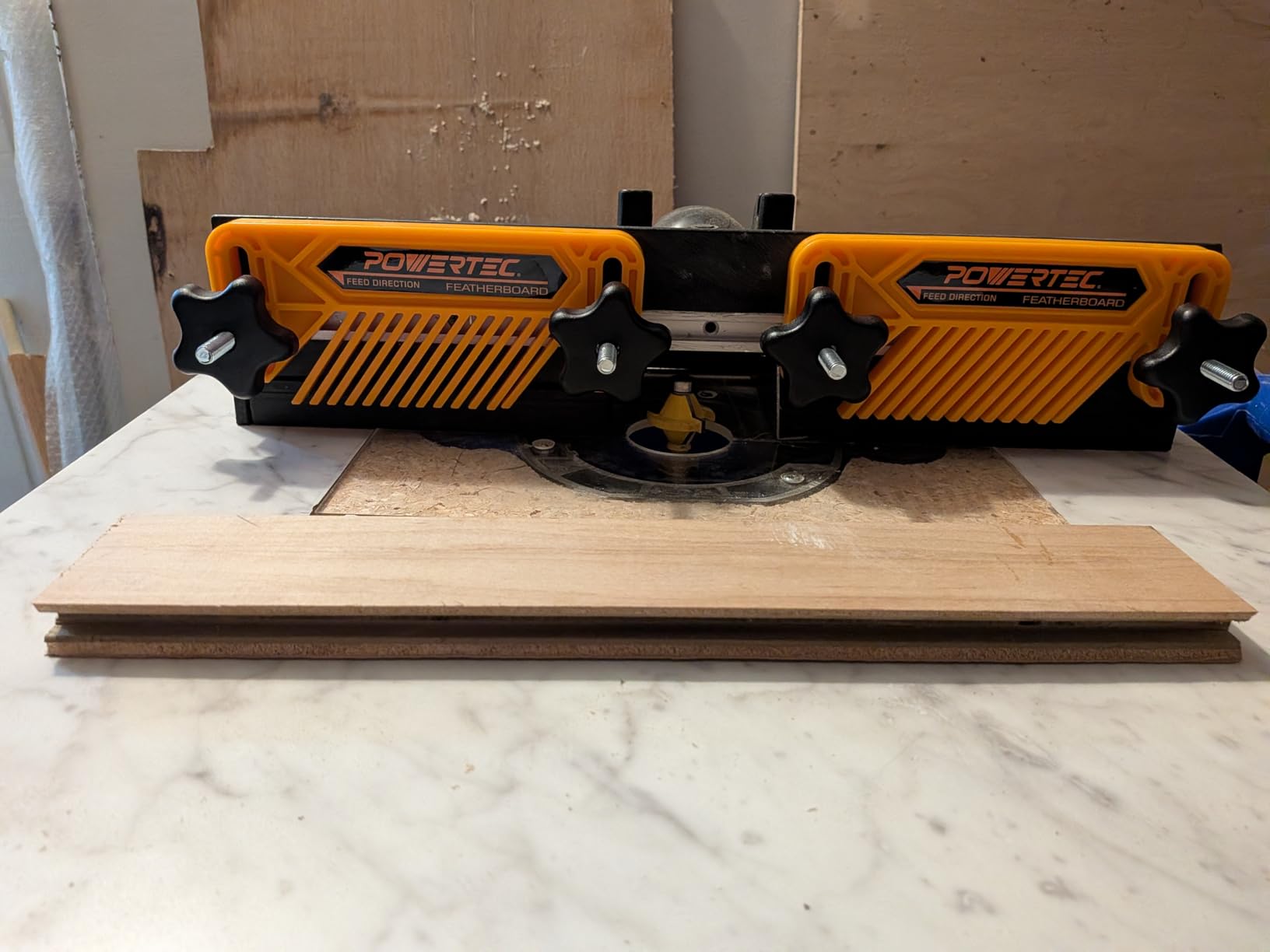 POWERTEC Featherboards for Router Table Fence, Bandsaw, Tandem Feather Boards Fit T-Track & Miter Slot, 2PK (71553) customer photo 1