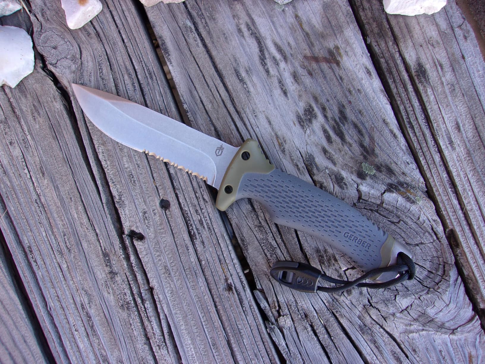 Gerber Gear Ultimate Survival Knife, Fixed Blade Knife with Combo Edge, includes Fire Starter Edge and Ferro Rod, Whistle, Sheath with Integrated Sharpener - Bushcraft, Hunting and Camping Tool customer photo 1