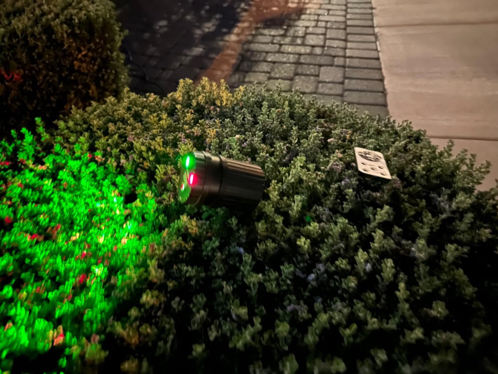 Christmas Laser Projector Lights, 8 Patterns LED Projection Lights with Remote, Landscape Projector Spotlights, Red and Green Star Show customer photo 1