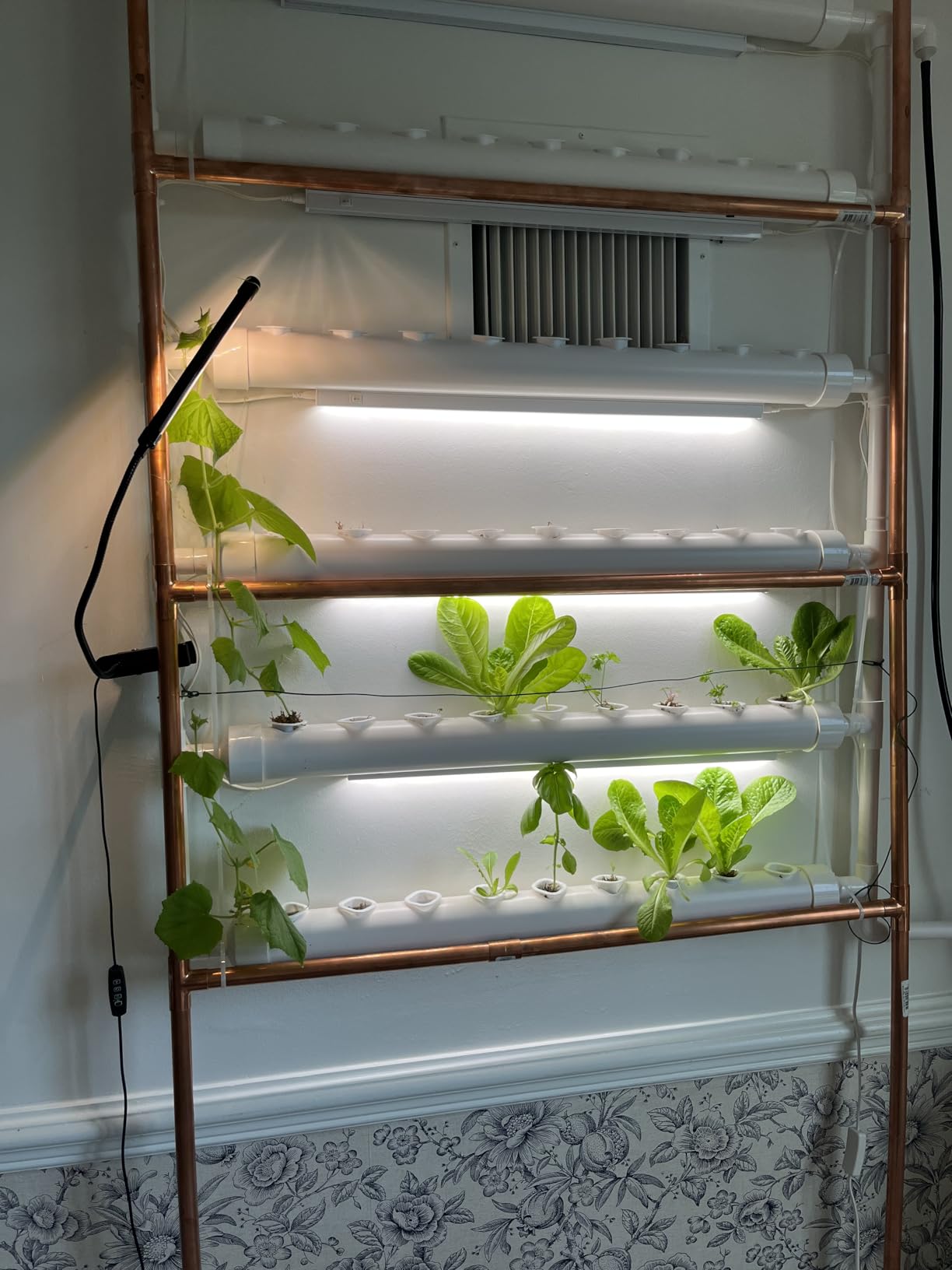VIVOSUN Hydroponic Grow Kit, 1 Layer 36 Plant Sites 4 Food-Grade PVC-U Pipes Hydroponics Planting System with Water Pump, Pump Timer, Nest Basket and Sponge for Leafy Vegetables customer photo 2
