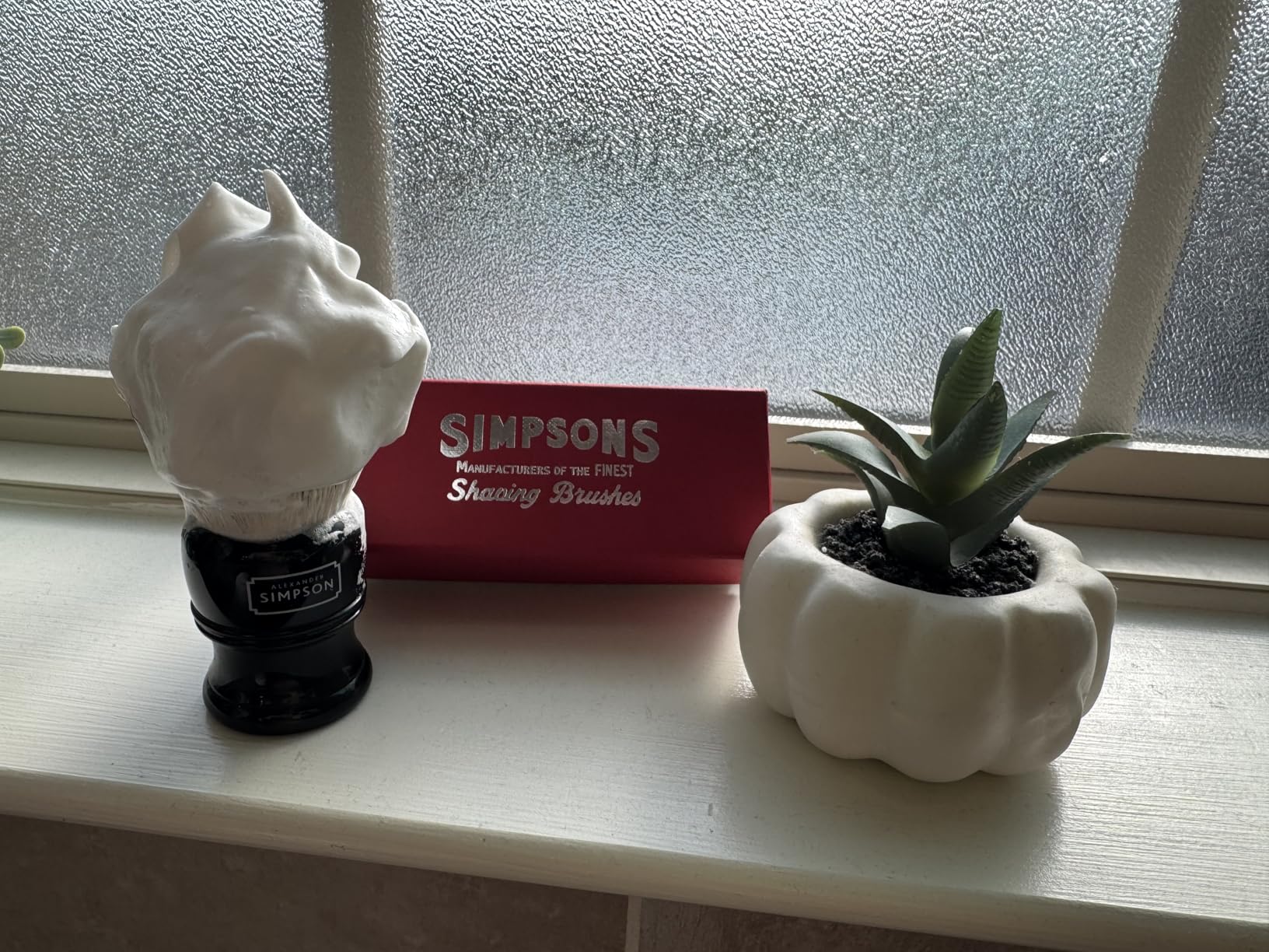 Alexander Simpsons Trafalgar 2 Shaving Brush - T2 Synthetic High Density Fibre Faux Handle Ivory - Simpson Shaving Brushes - Wet Shave Deluxe Thick & Luxurious Lather Dense Extra Soft Bristles customer photo 1